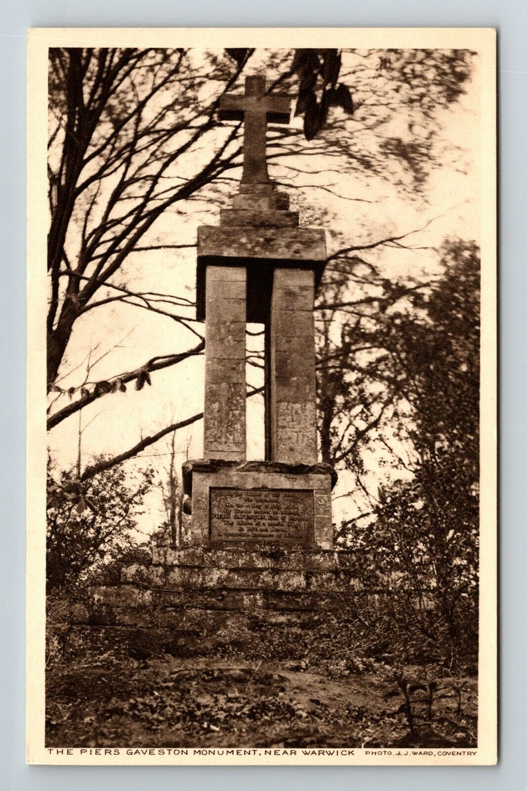 Warwick UK-United Kingdom, The Piers Gaveston Monument Vintage Souvenir Postcard
