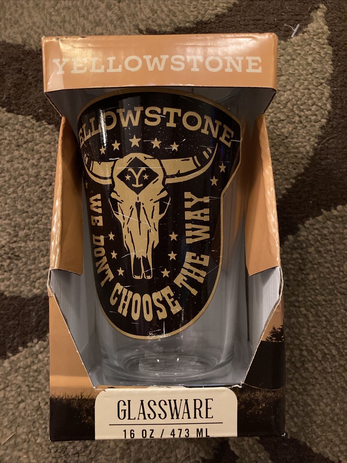 NEW YELLOWSTONE WE DON’T CHOOSE THE WAY 16 Oz GLASS Authentic Merch + Free Cards
