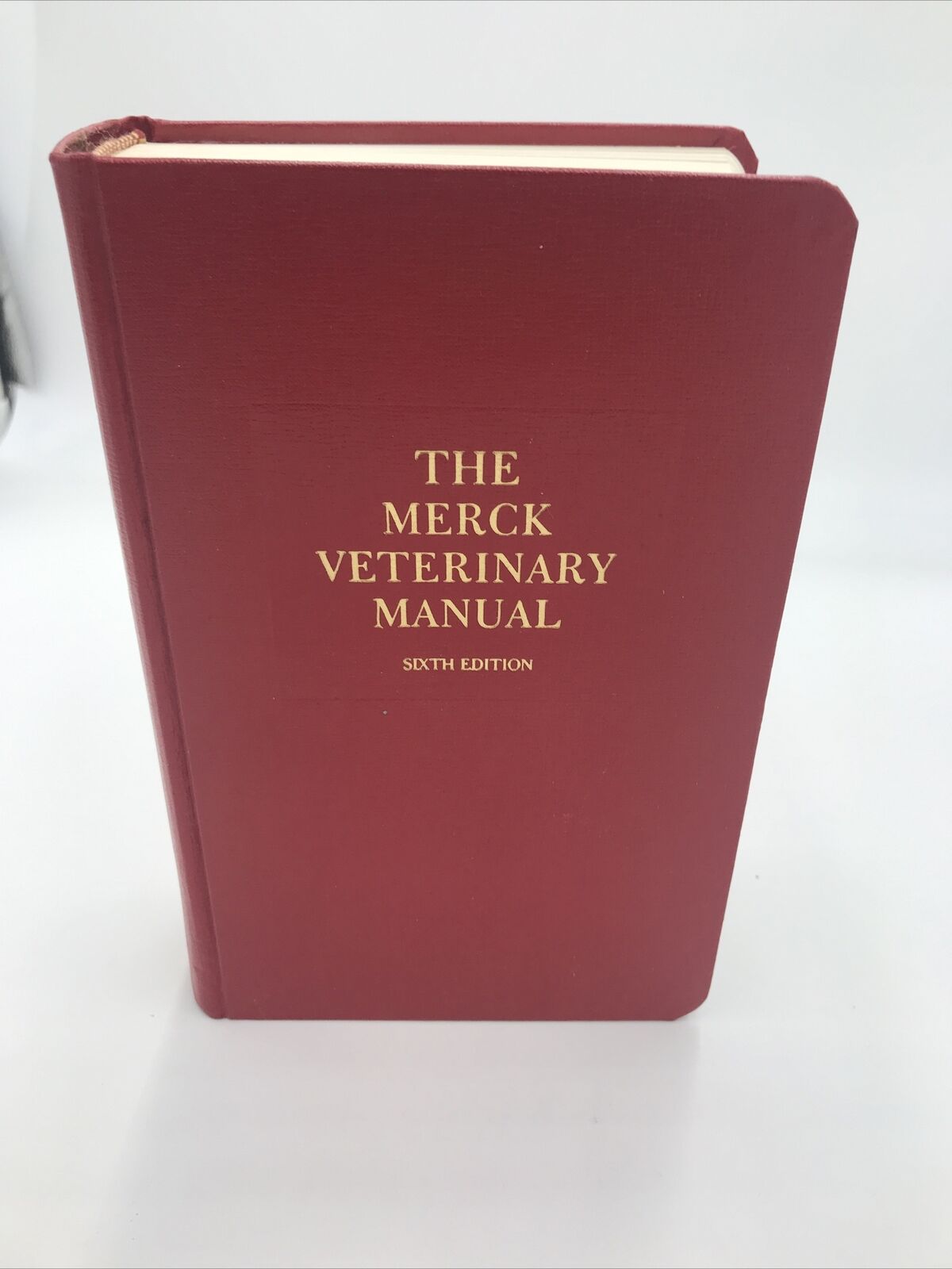 1986 The Merck Veterinary Manual Sixth Edition (Hardcover)