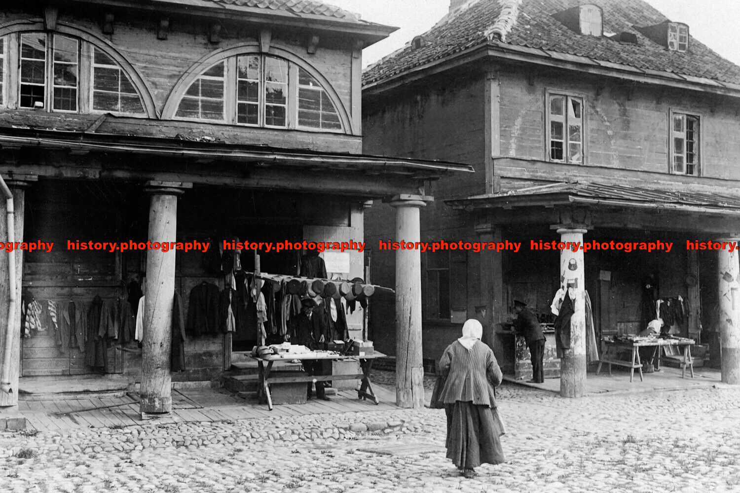F004751 Latvia. Jelgava. Colonnades in a commercial street. 1916