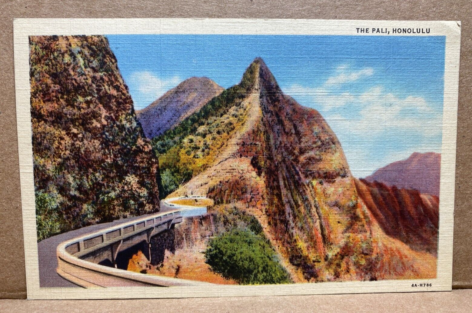 The Pali Honolulu Linen Postcard No 1169