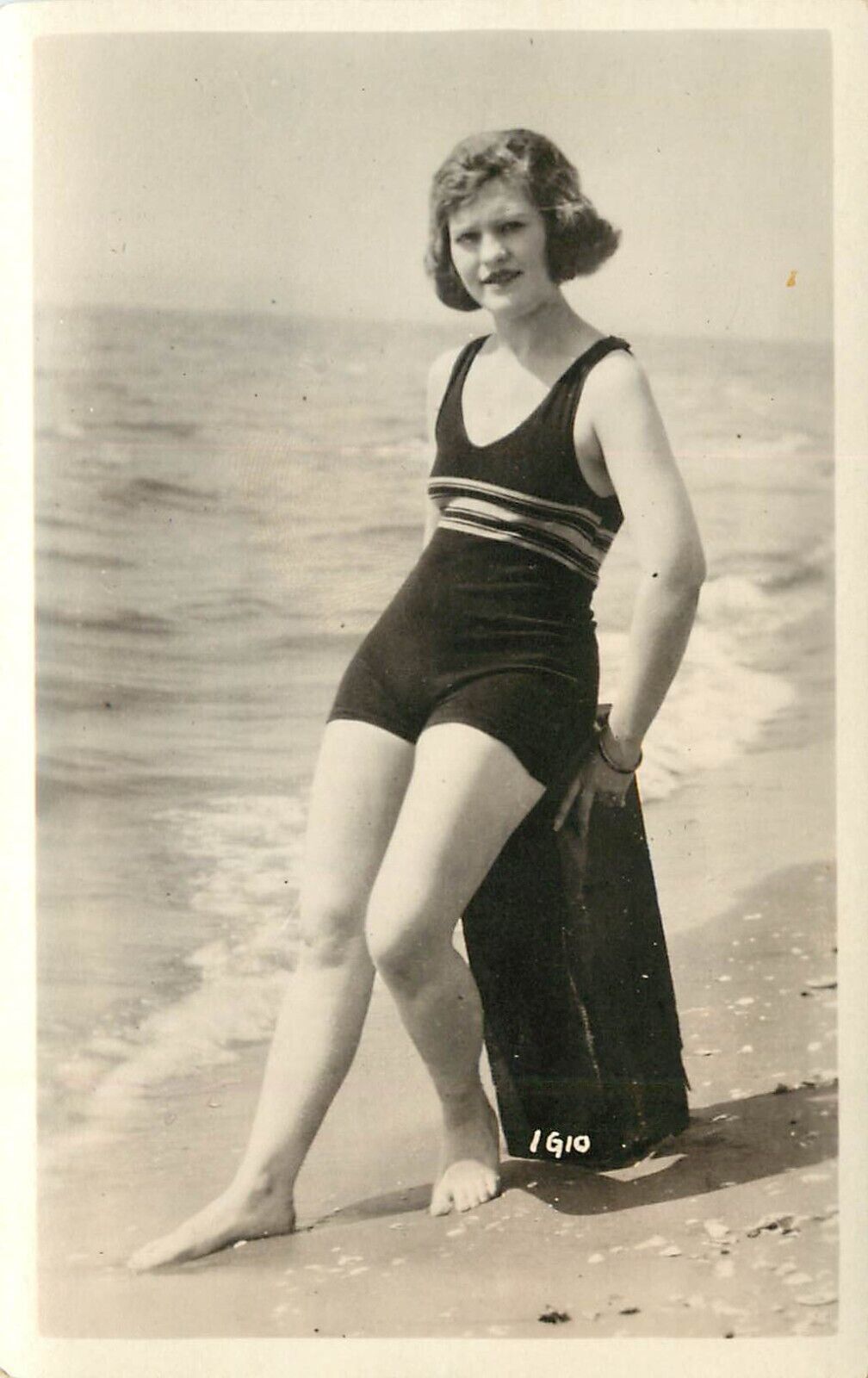 1920s RPPC Bathing Beauty Girl on Beach Postcard 1G10 Unposted