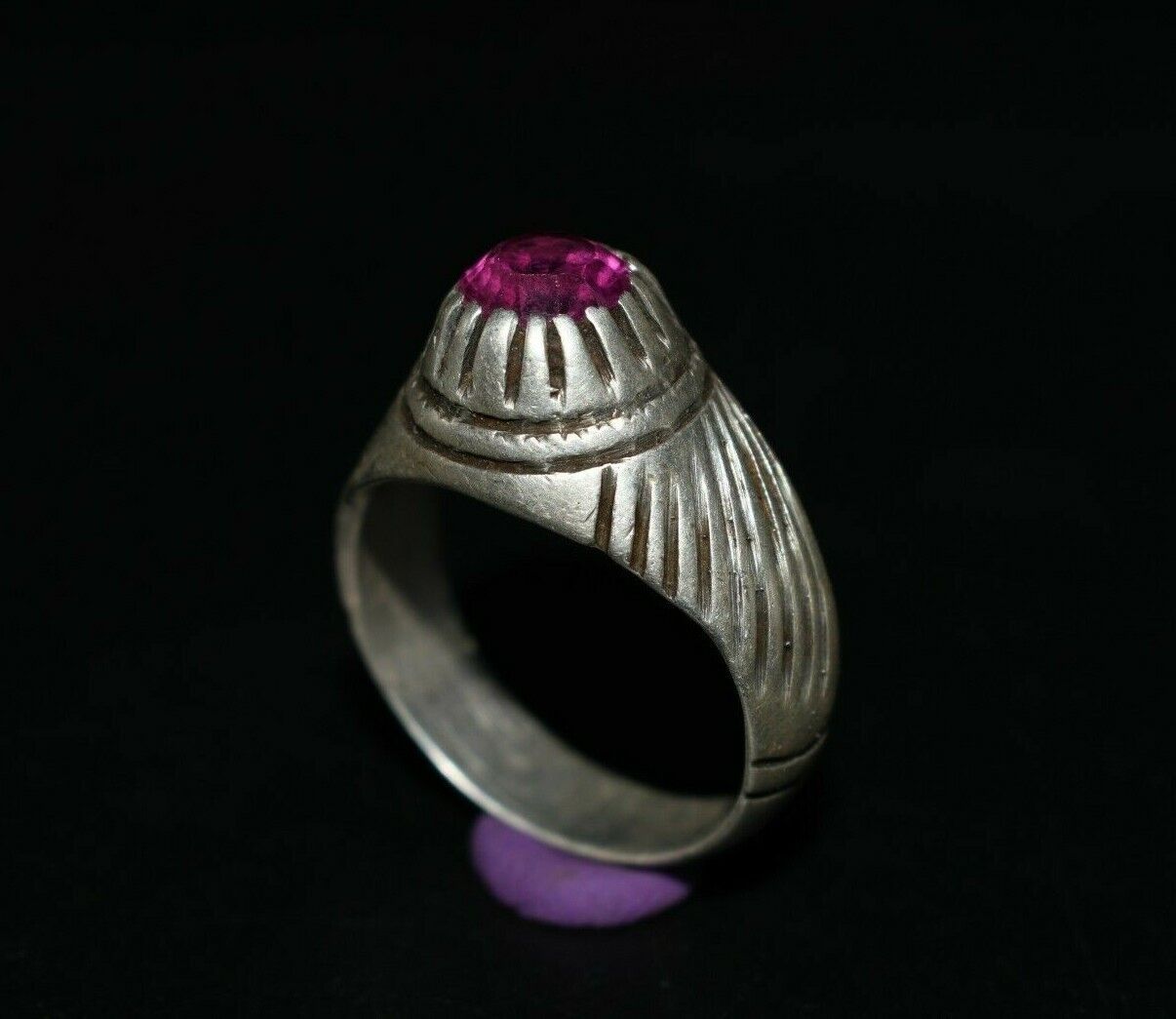 Stunning Vintage Near Eastern High Quality Silver Ring Weighing 5.5 Grams 