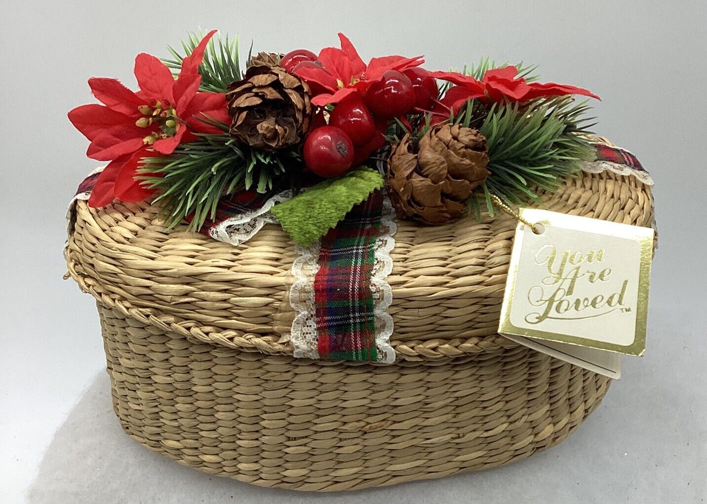 Vintage 1986 Woven Basket With Lid Oval Red Poinsettias Pinecones Ribbon 
