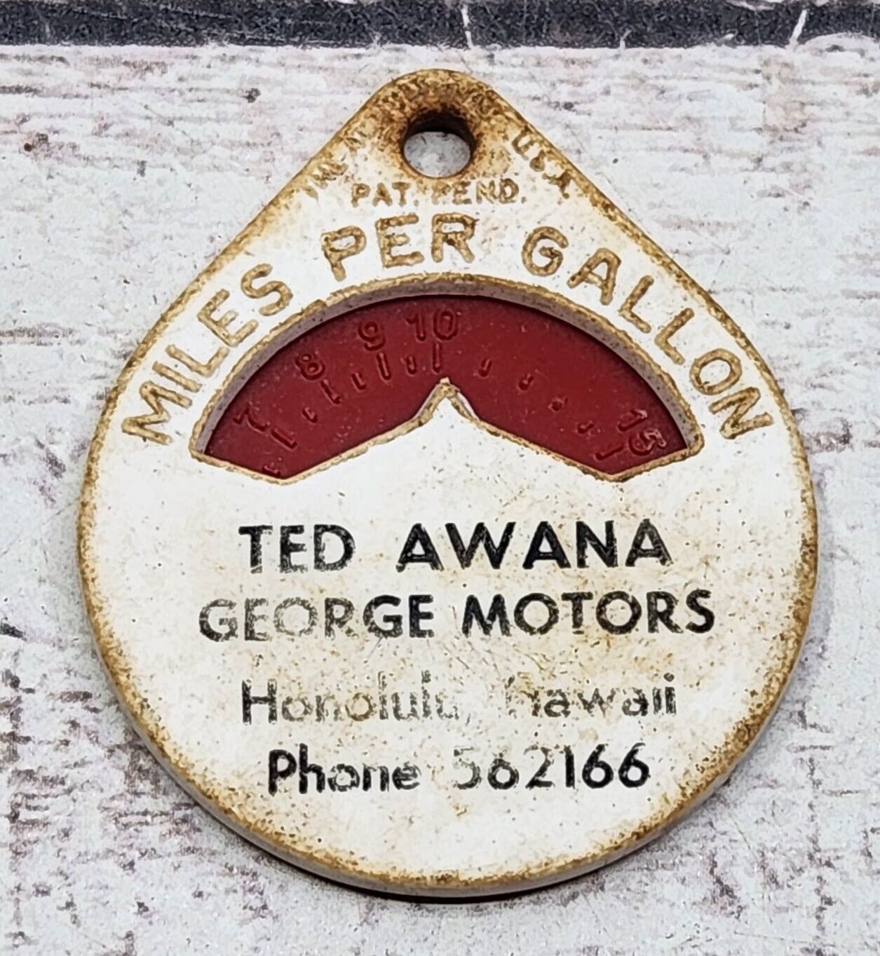 Vintage Miles per Gallon Calculator Keychain Pendant Hawaiian Ted Awana Motors
