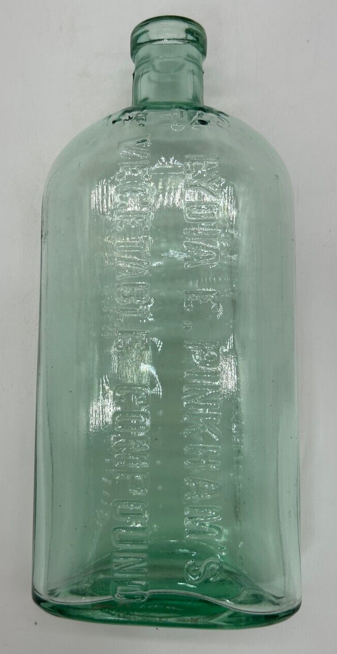 Vintage light green LYDIA E. PINKHAM\'s VEGETABLE COMPOUND bottle - 14-1/2 oz