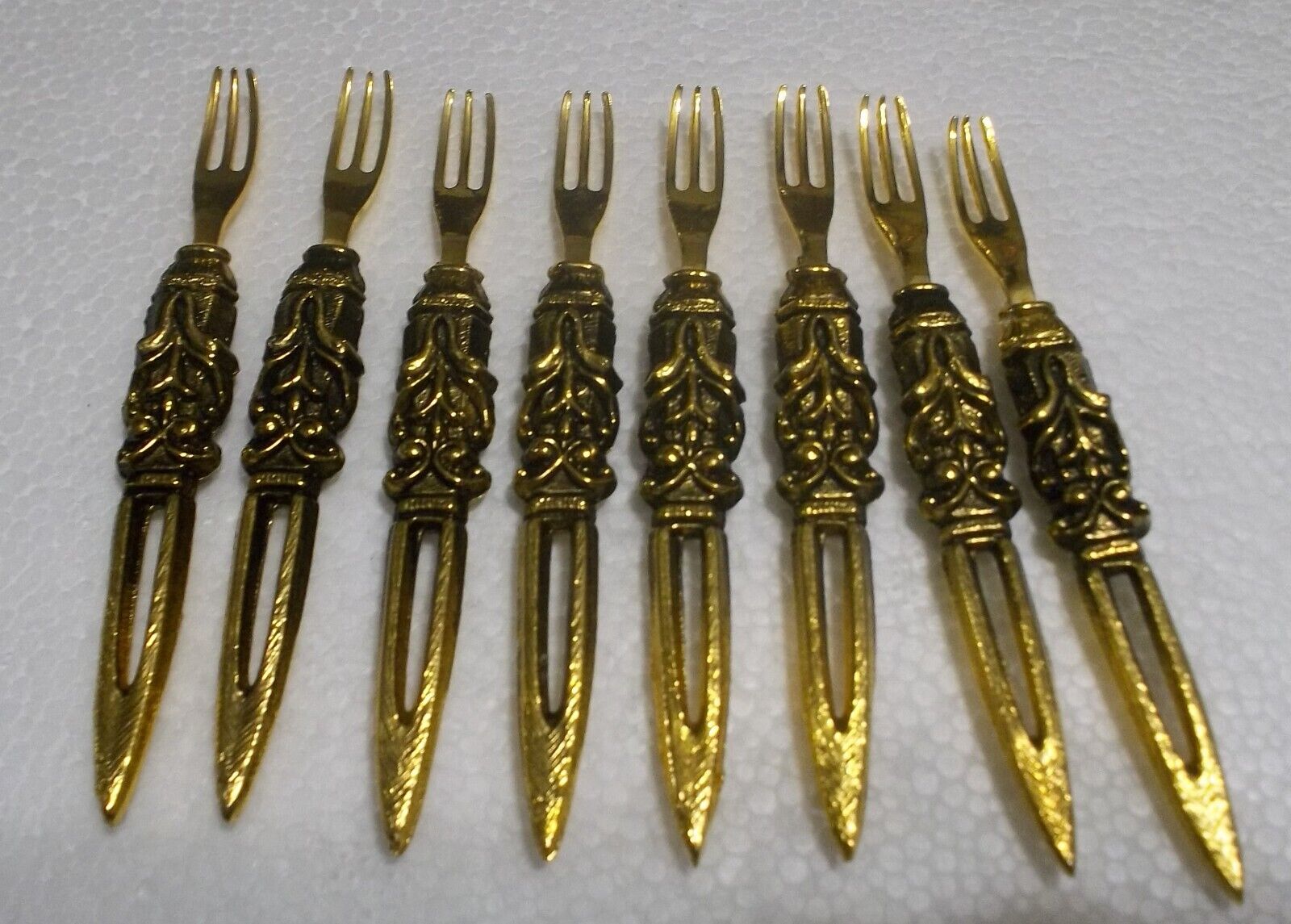 8 Delicacy Forks VINTAGE ORNATE GOLD TONE COCKTAIL FORKS