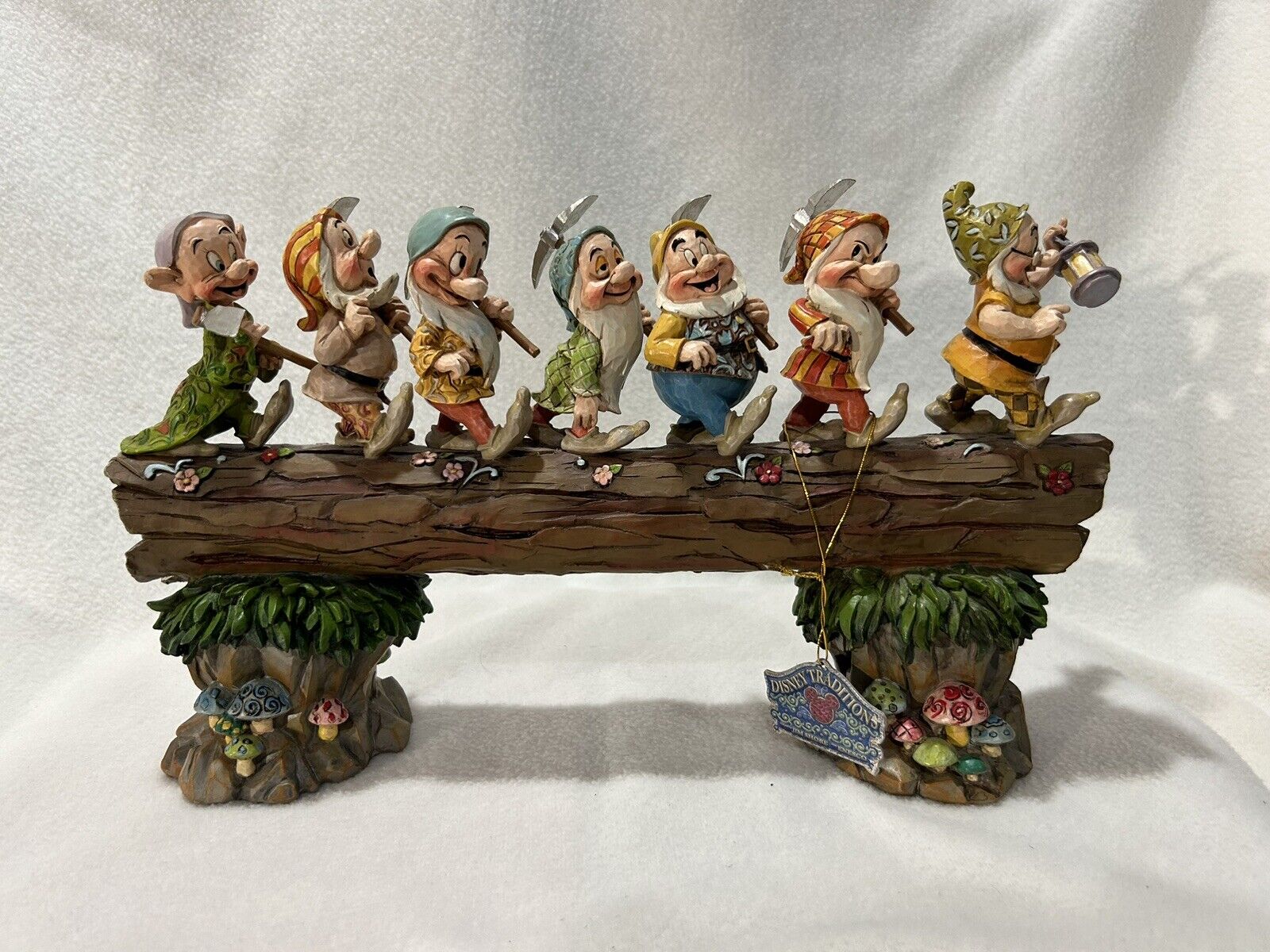 Jim Shore Disney Traditions “Homeward Bound” Snow White 7 Dwarves on Log  *READ*