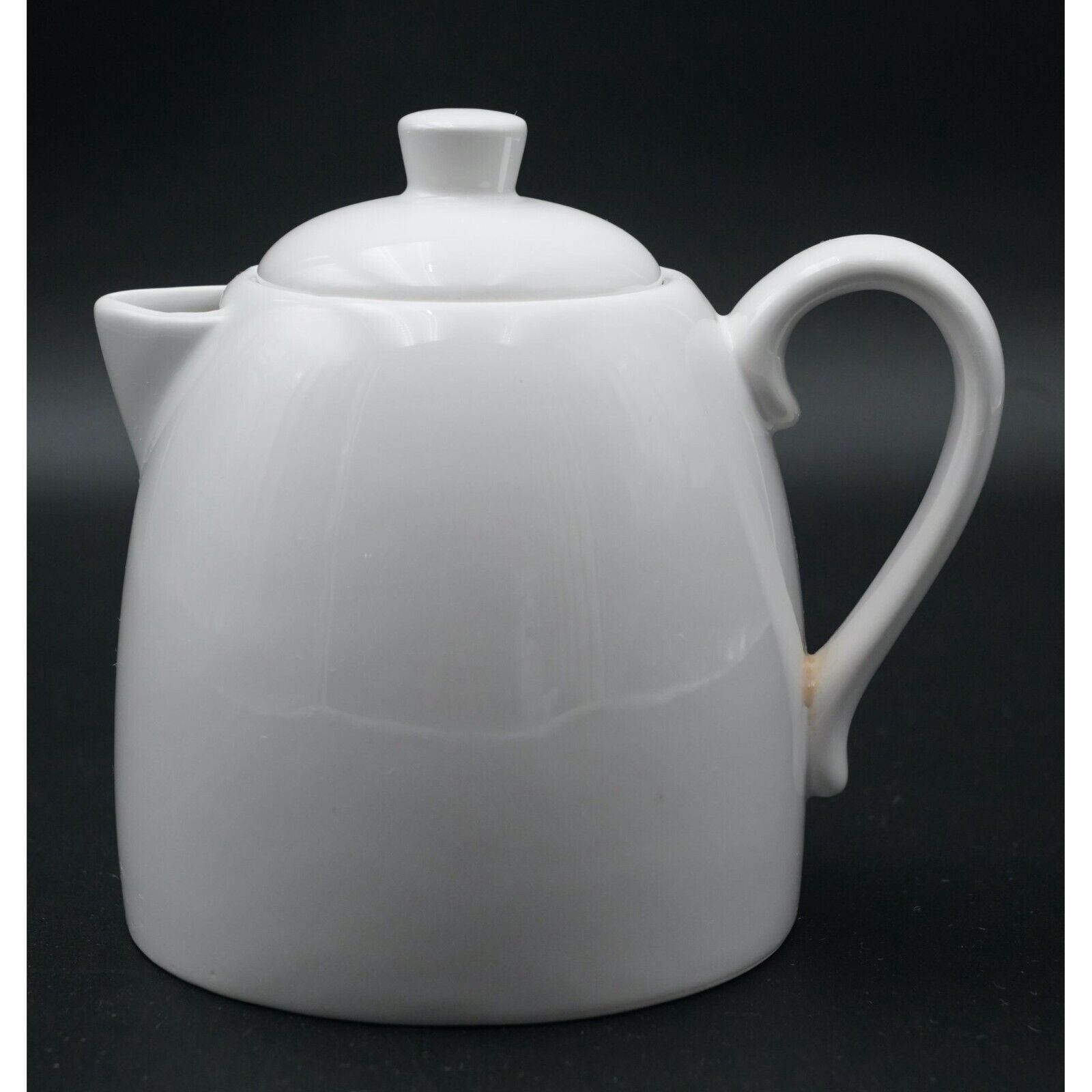 Starbucks White Ceramic Teapot Coffee Carafe Pitcher 23.6 fl. oz. / 700 ml