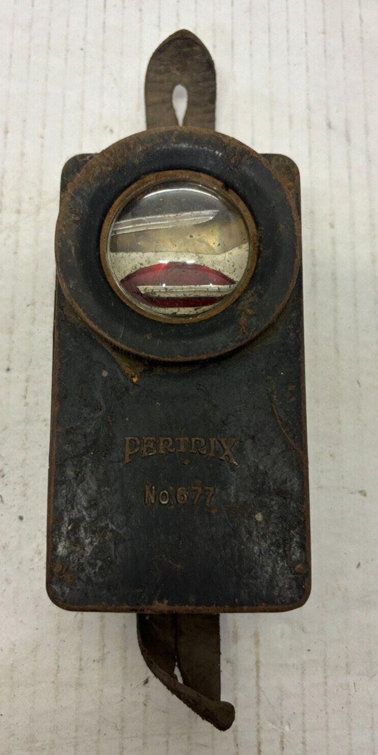 Pertrix No. 677 WWII Original German Signal Flashlight