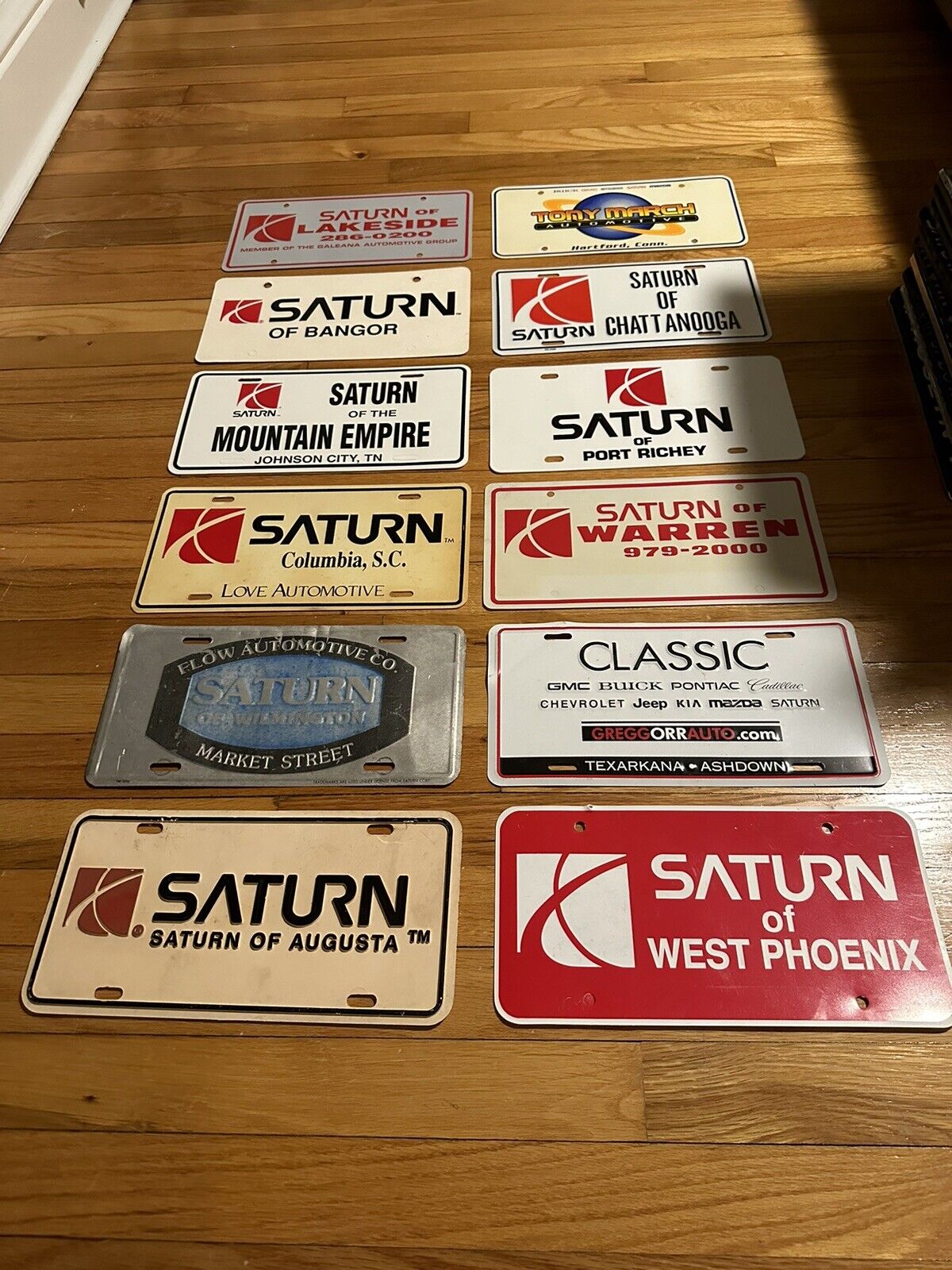 Saturn Dealership License Plate Lot of 12