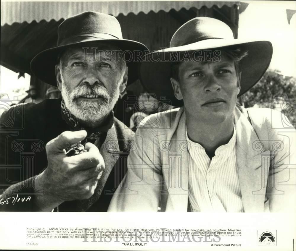 1981 Press Photo Mark Lee and Bill Kerr in a scene from \