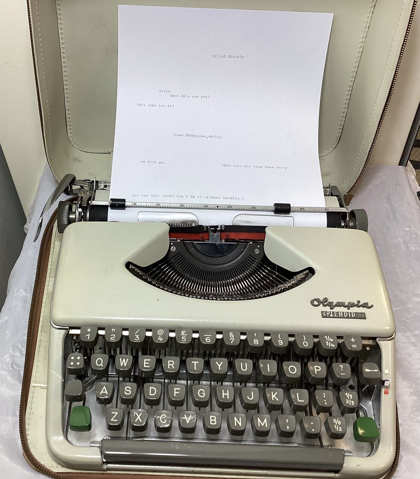 Retro, Vintage Olympia Splendid 66 Portable Typewriter Manual Machine 1960’s