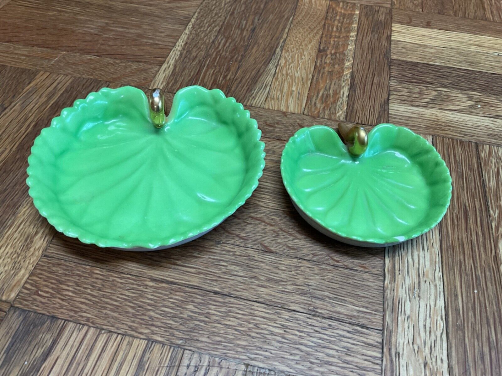 Lot of 2 Herend Handcrafted Porcelain Green Lily Pad Ring Dish Tray #9135 & 9136