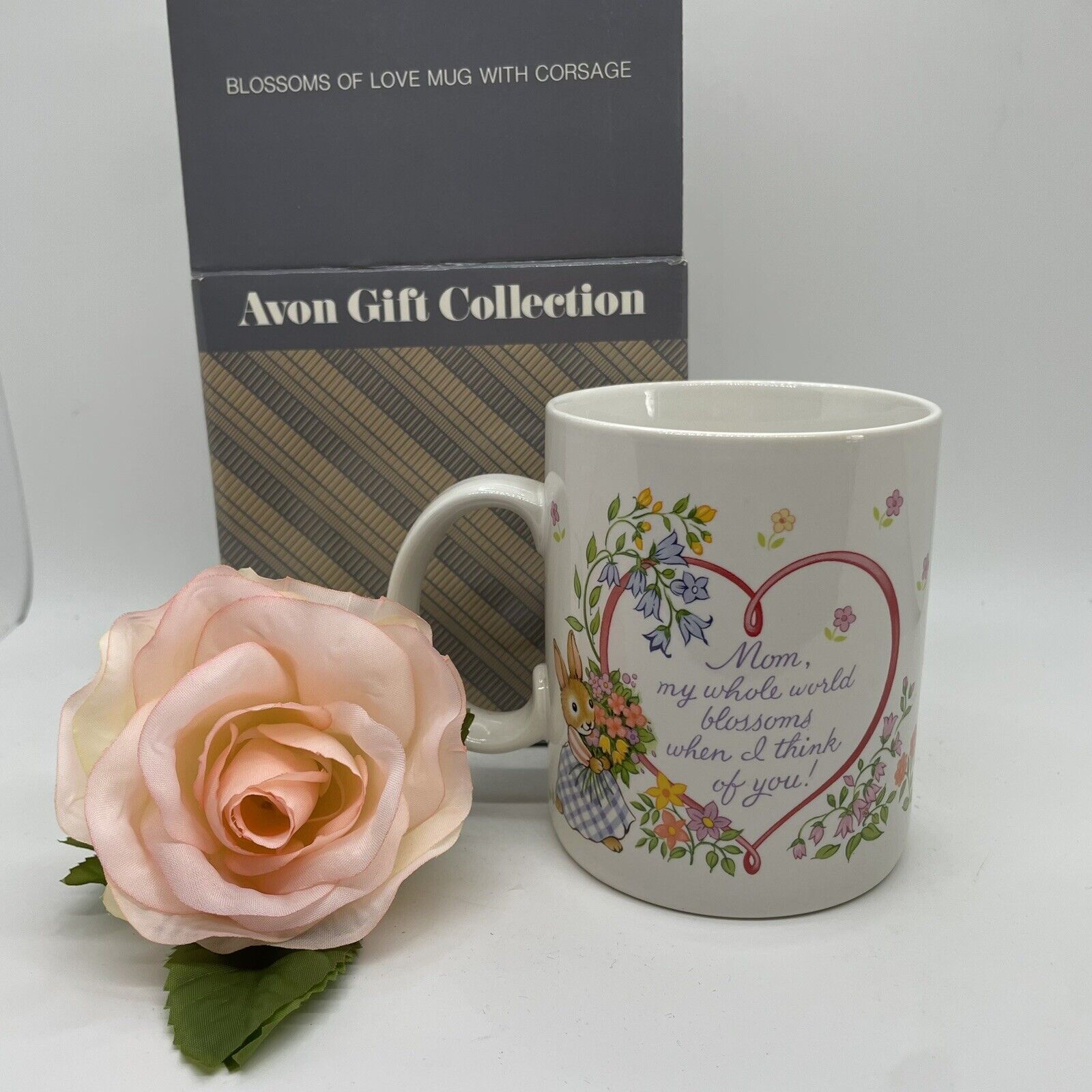 Vintage  Avon Mom Blossoms of Love Mug with Corsage. NOS, Open Box