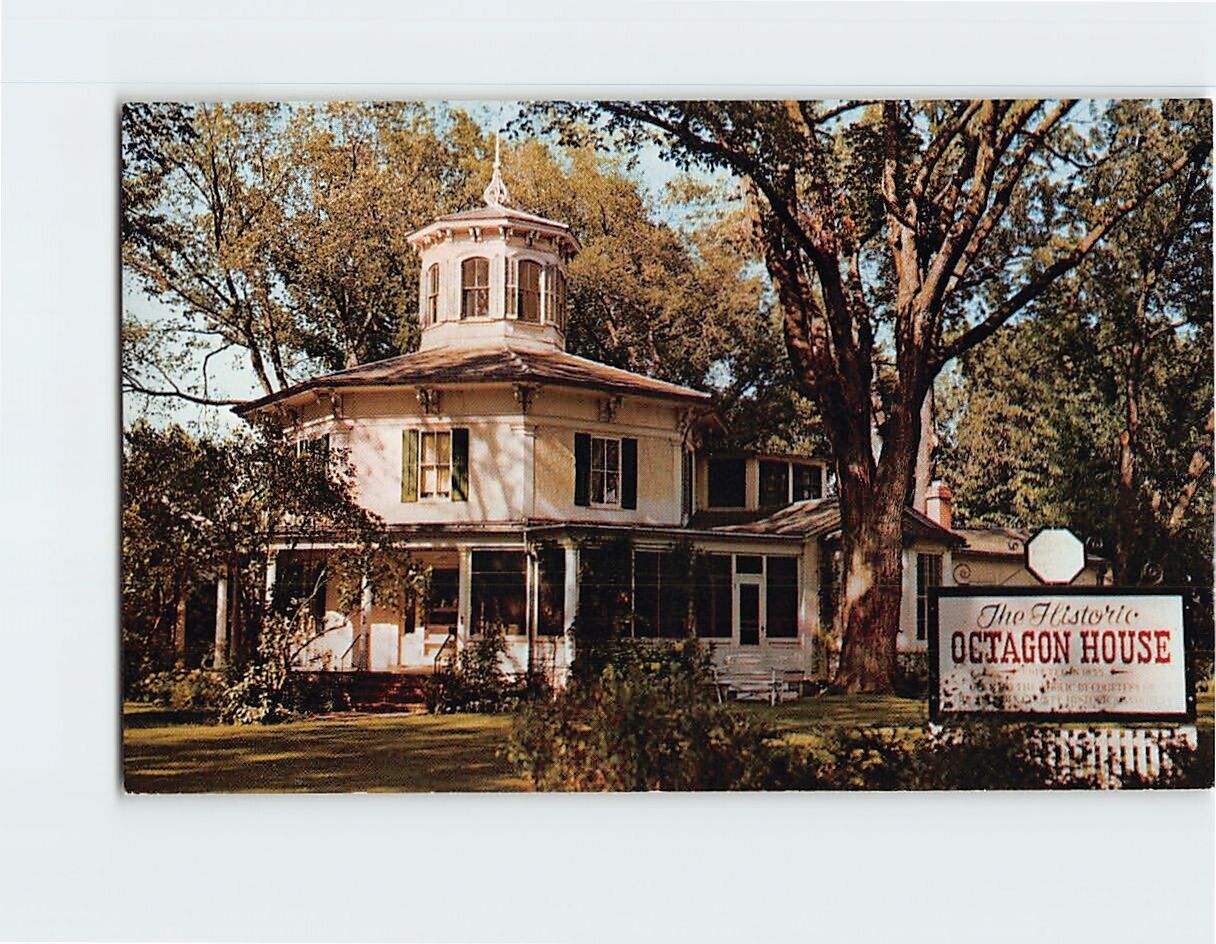 Postcard The Historic Octagon House Hudson Wisconsin USA