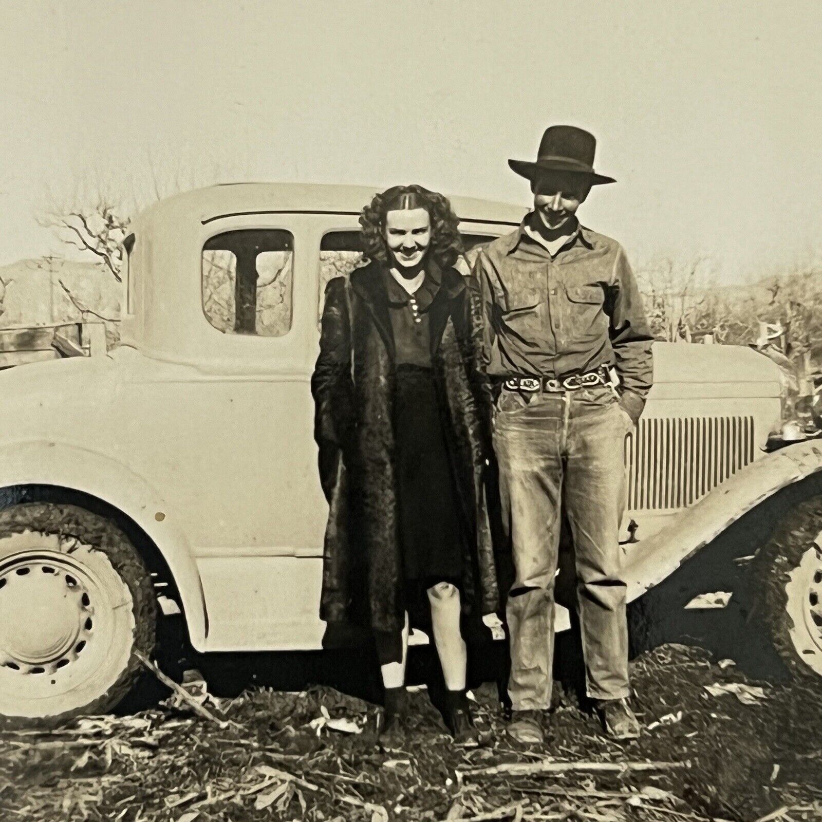 Vintage Snapshot Photograph Handsome Man & Beautiful Women Car Palisade CO