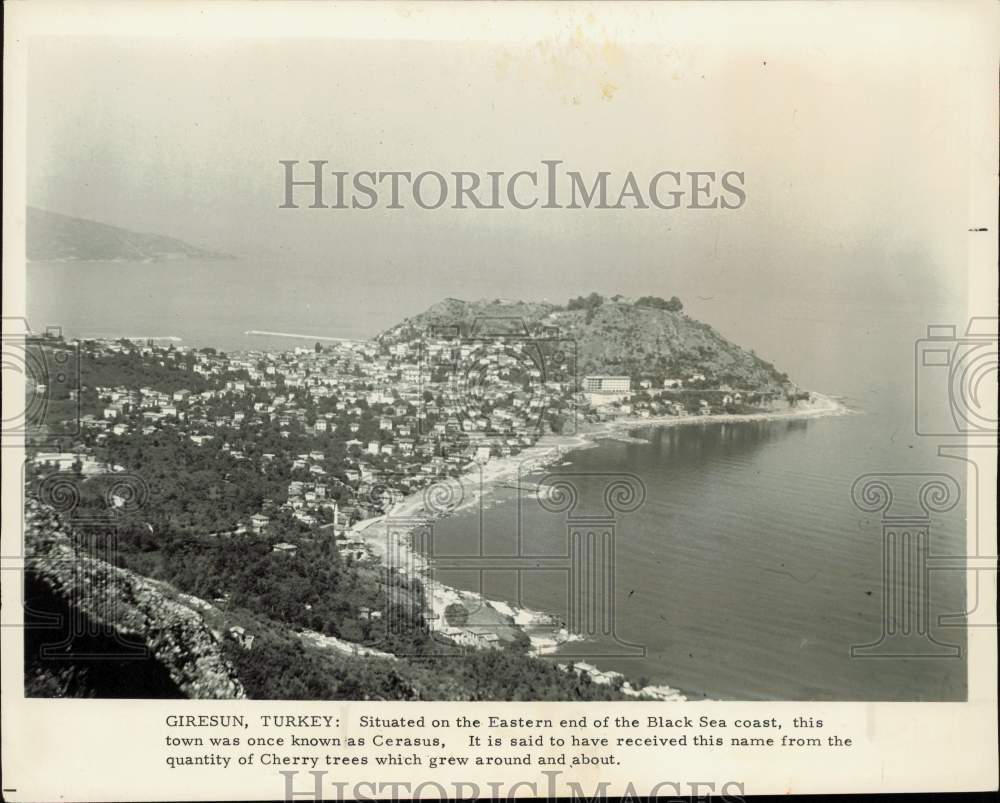 1966 Press Photo A view of the town of Giresun, Turkey - afa28946