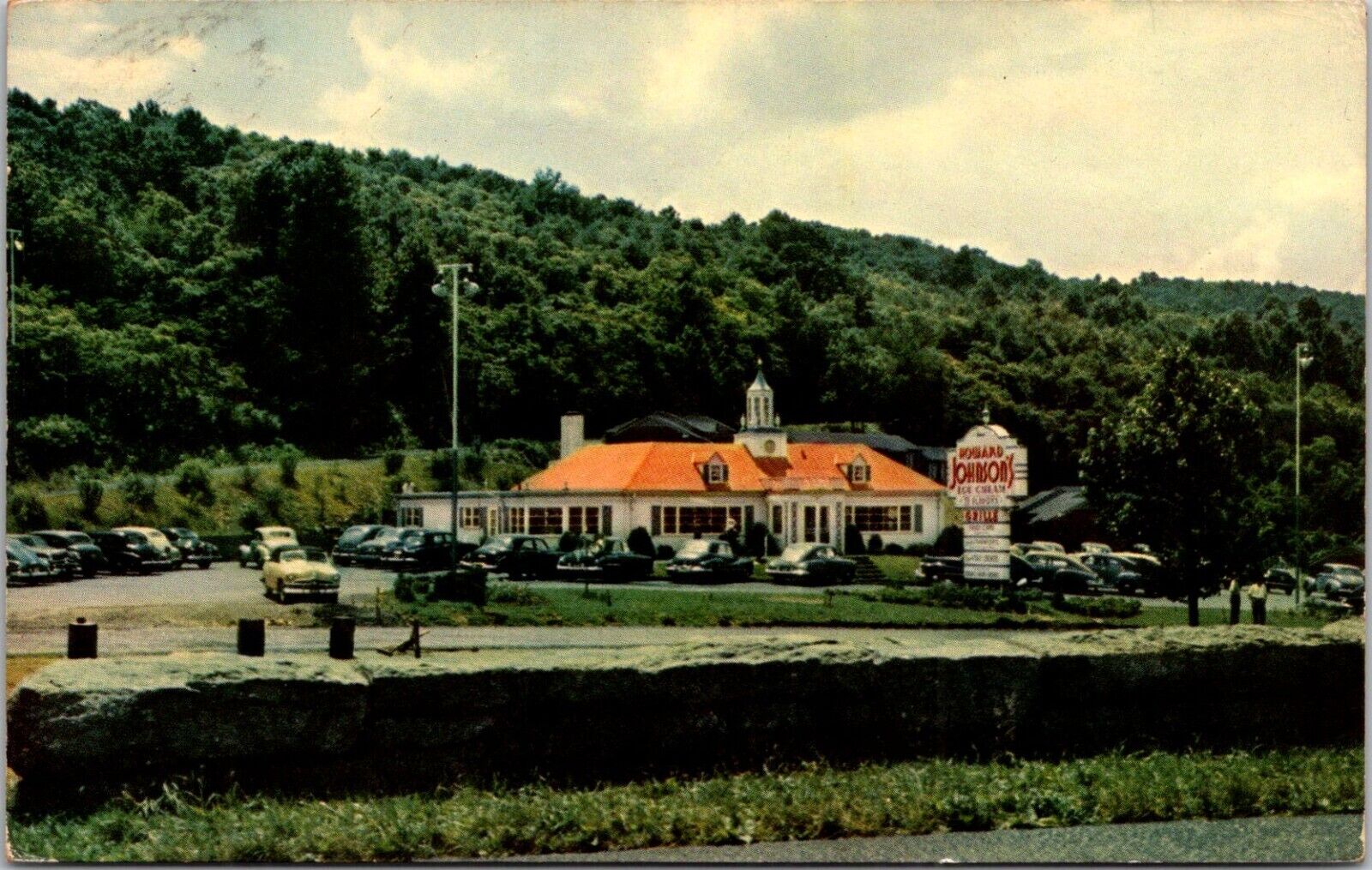 Waynesboro Virginia VA Howard Johnson Restaurant US Route 250 Skyline Postcard