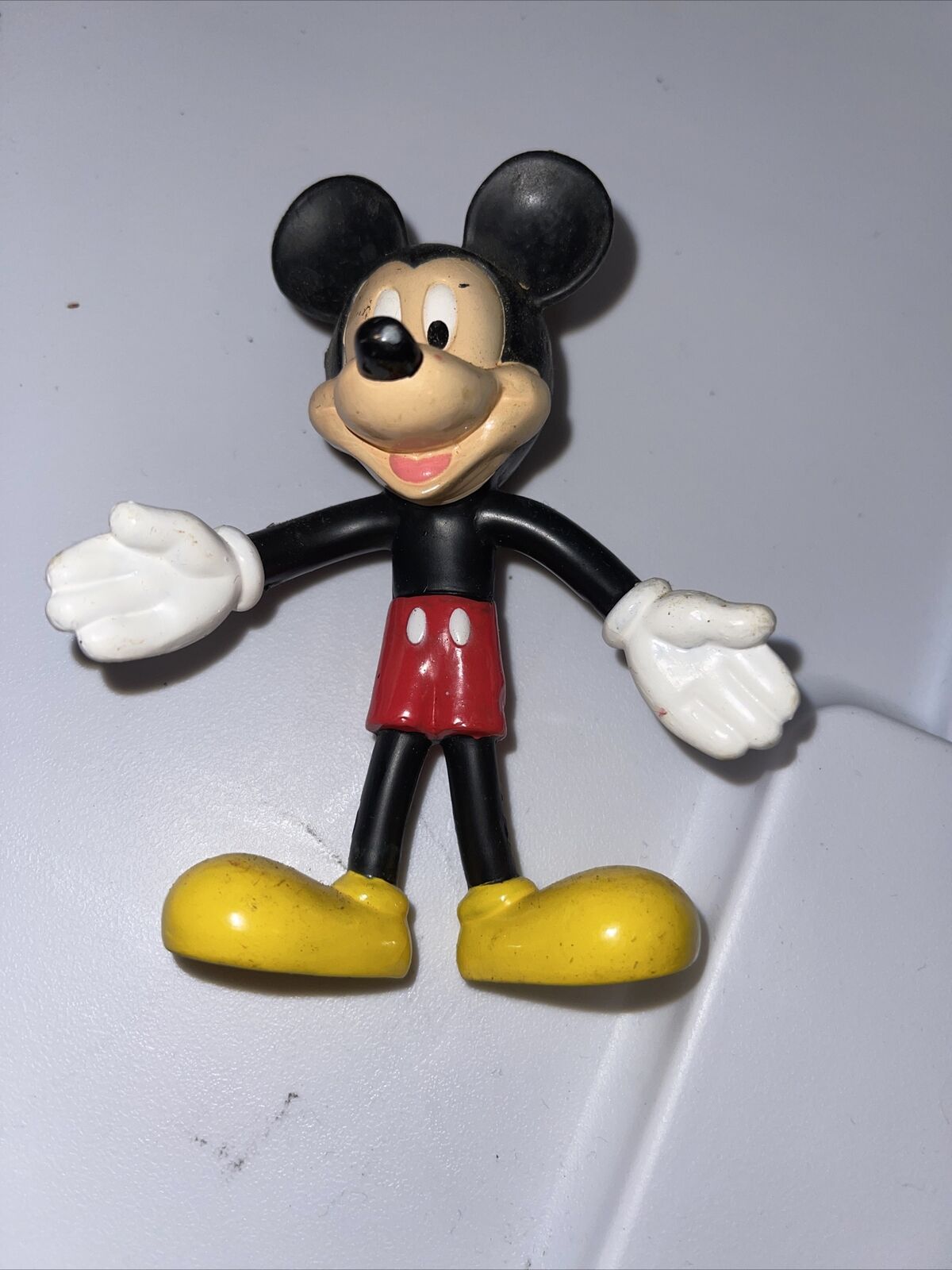 Vintage Walt Disney World Resort Mickey Mouse PVC Figure 4 Inch Tall U115