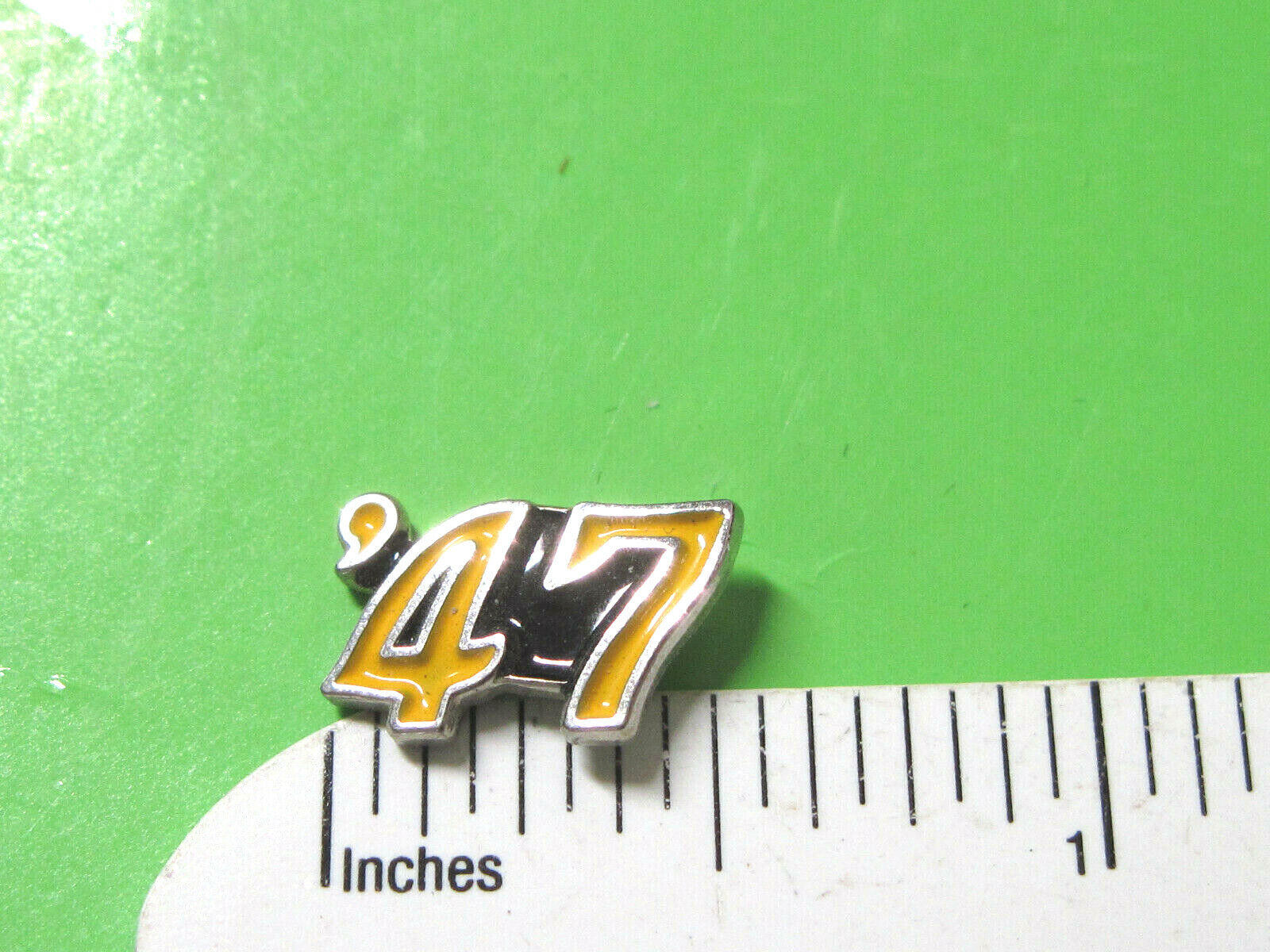\'47  , 1947  forty  seven  -  hat pin , tie tac , lapel pin , hatpin GIFT BOXED
