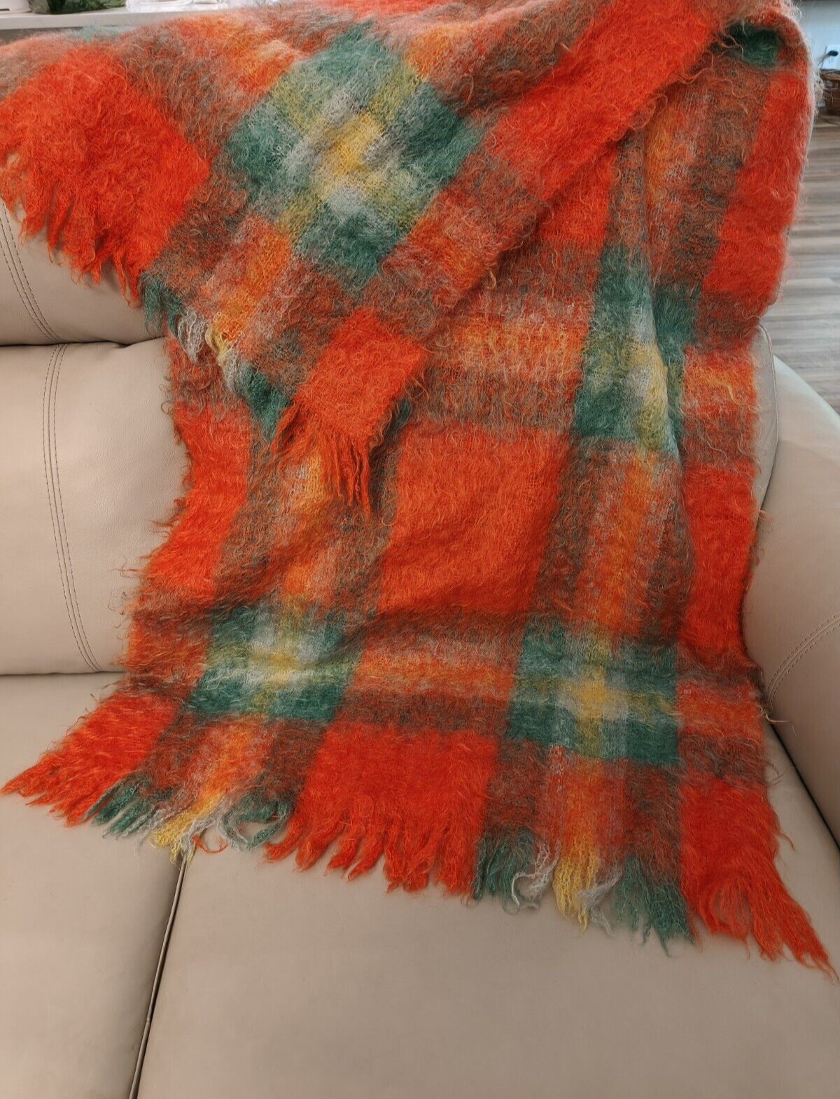 A Snug Rug Throw/Scarf Product Made In Scotland Rich Color 100% Mohair Vintage