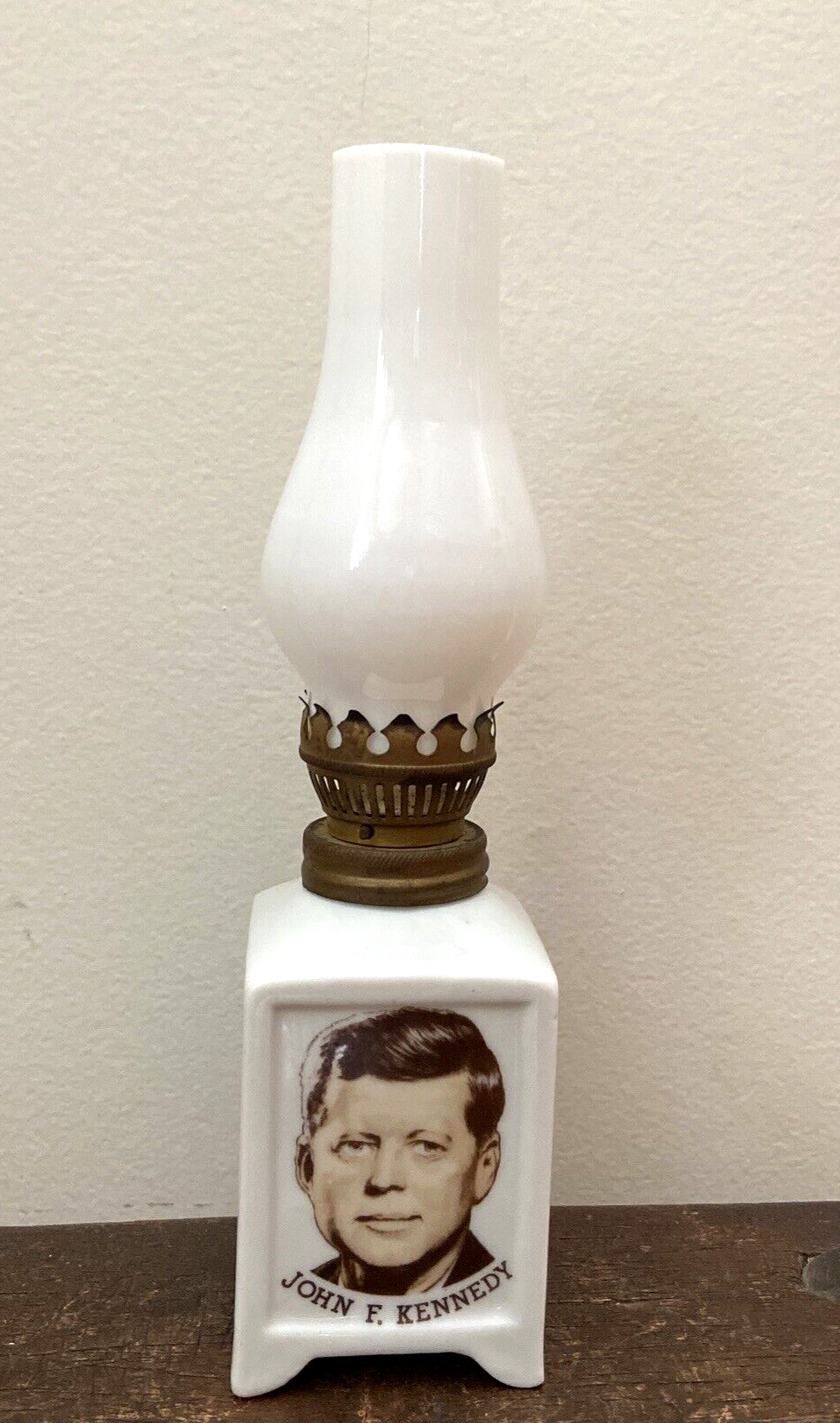 Vintage Souvenir J. F. Kennedy Mini Oil Lamp 8\