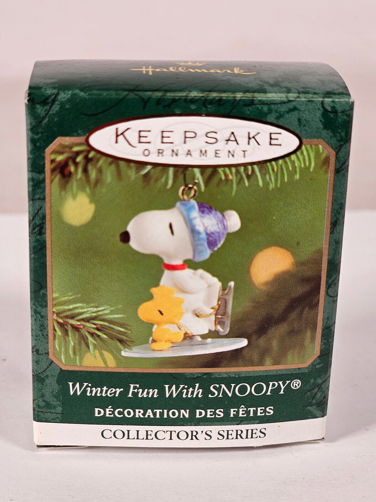 Hallmark - Winter Fun with Snoopy #4 - 2001 Miniature Keepsake Ornament