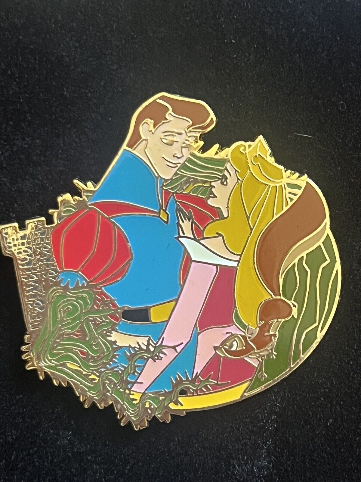 RARE DISNEY PIN 2010 SLEEPING BEAUTY & PRINCE CHARMING HAPPILY EVER AFTER LE 250