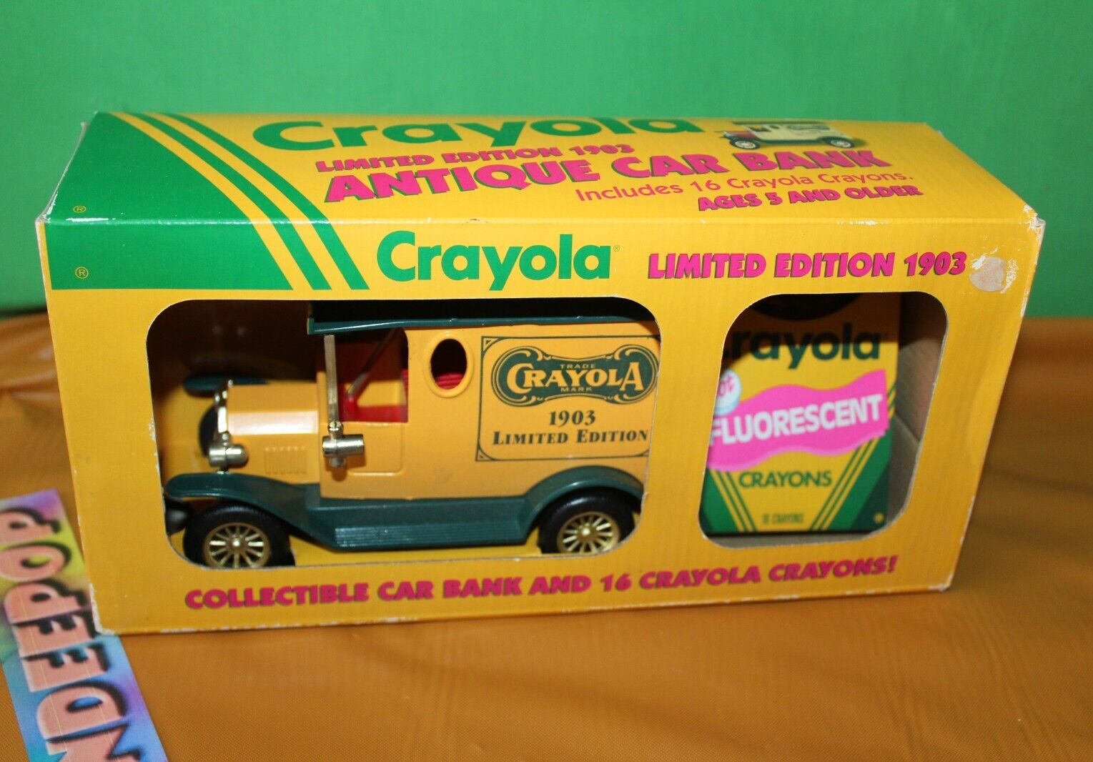 Crayola Ltd Edition 1903 Collectible Car Bank And Fluorescent Crayons 1993 Toy
