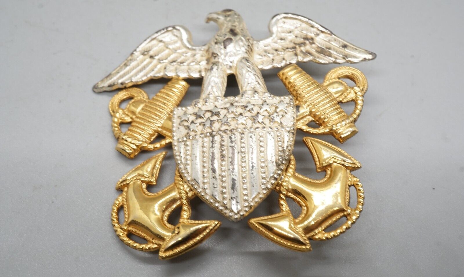 WWII 1/20 10K Gold & Sterling Navy Officer Hat Badge