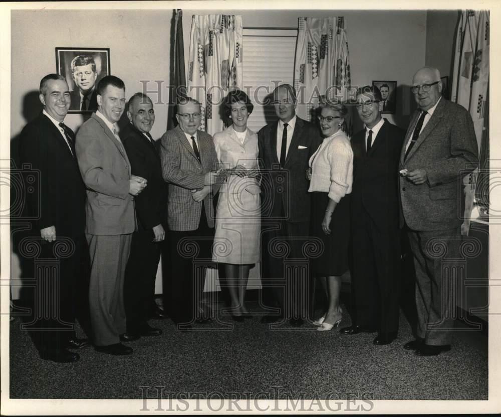 1963 Press Photo Business awards employees for longevity in Albany, New York