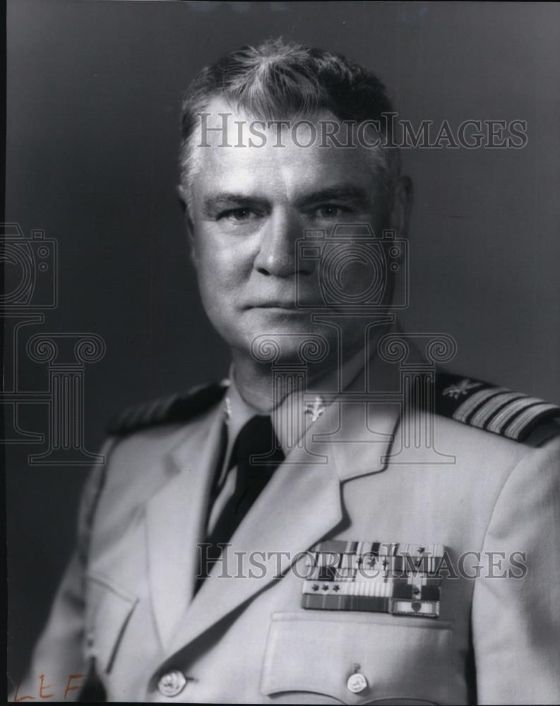 1962 Press Photo Capt William A Twitchell US Navy - spa20929