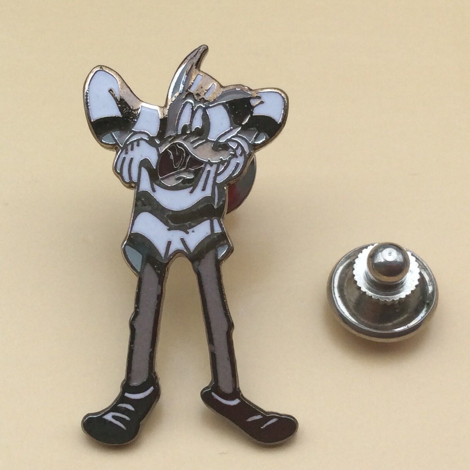 Pin\'s Folies ❤️ Rare enamel pin badge Tex Avery Turner The wolf vintage Z08