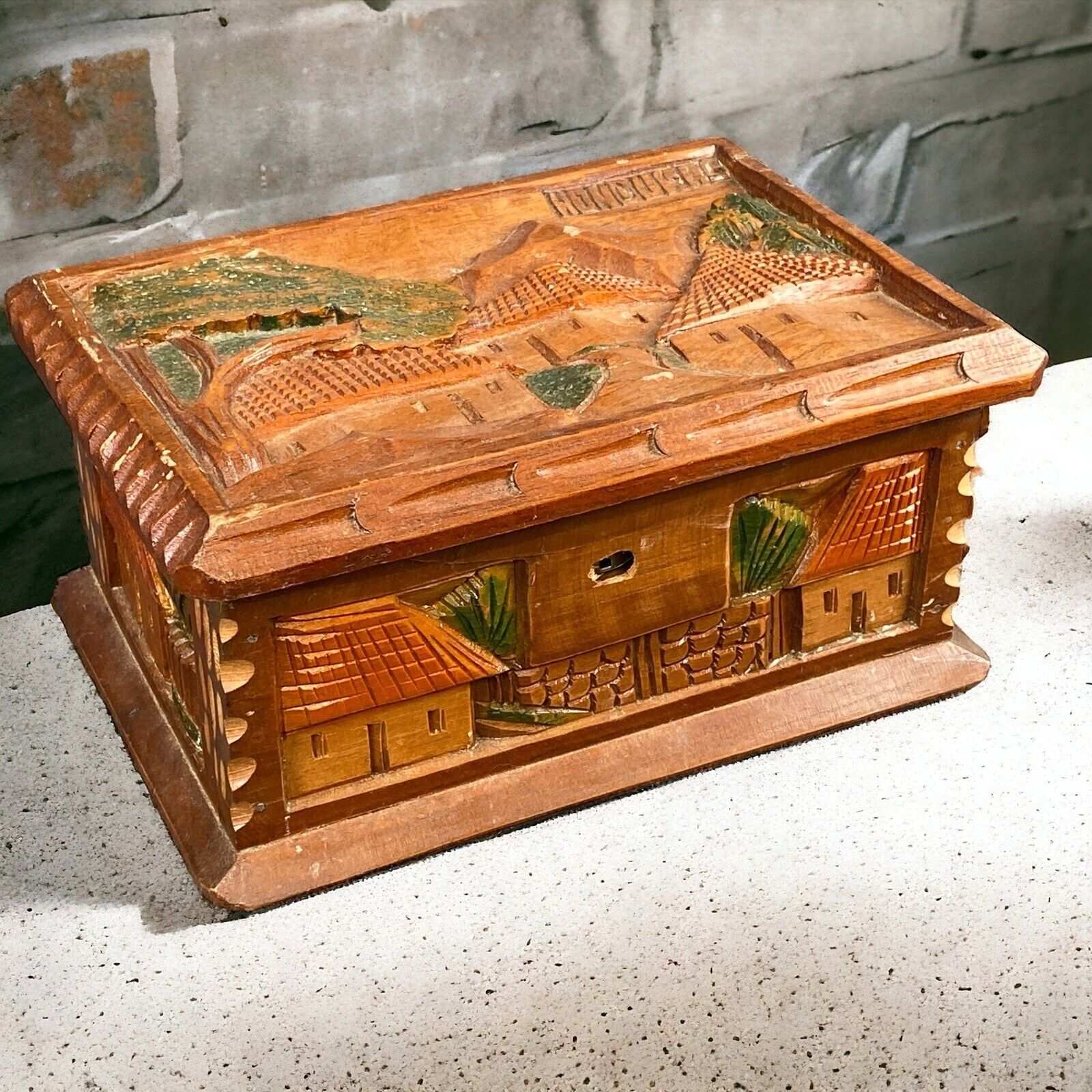 Vintage Honduras Hand Carved Wooden Box Native Carvings 11\