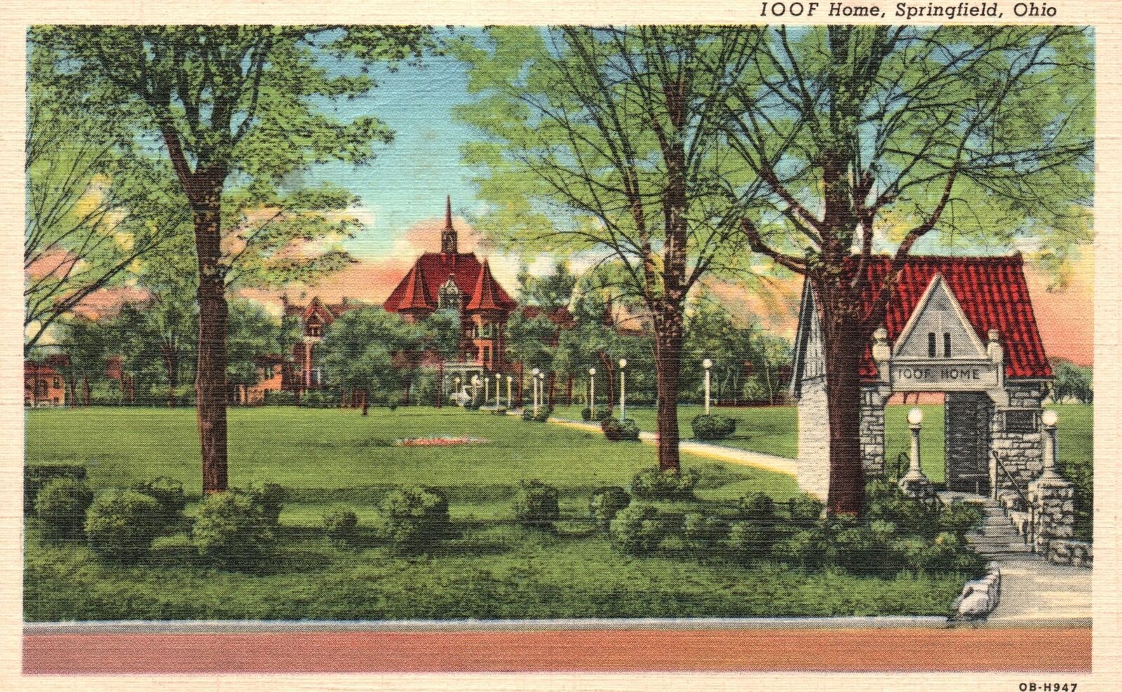 Vintage Postcard 1920\'s Home Big House Green Field Springfield Ohio OH Structure
