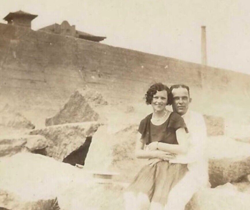  Man Woman Couple Hugging Galvez Hotel Galveston Texas 1920s Vernacular Snapshot