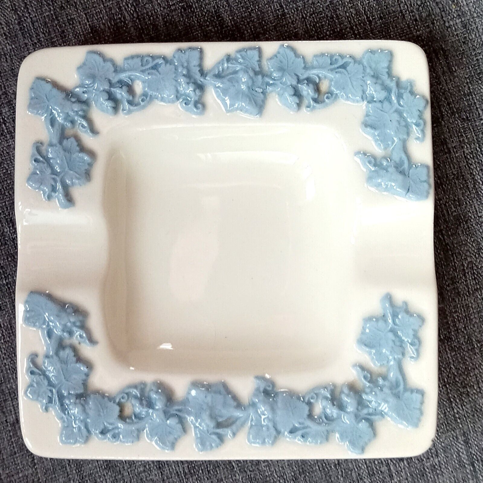 Vintage WEDGEWOOD ASHTRAY Trinket Ring Tray, Embossed Queen\'s Ware Lavender