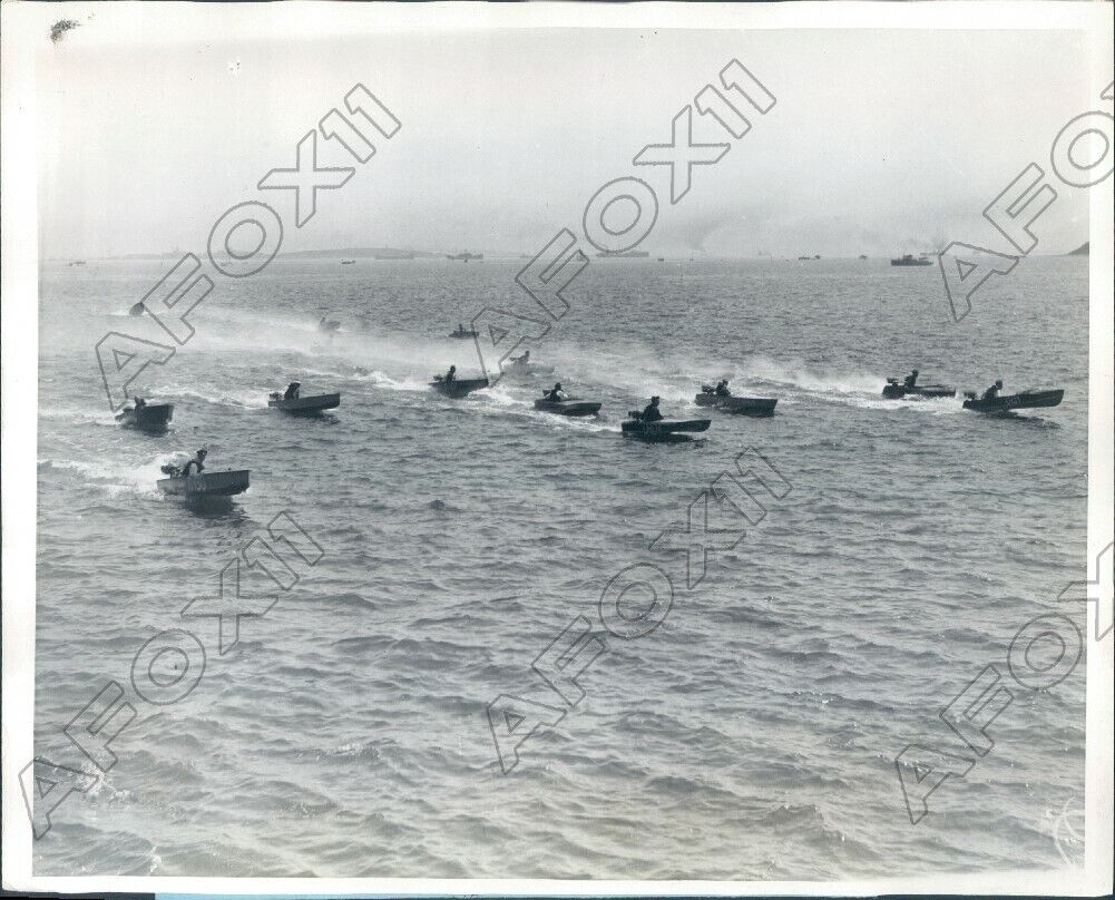 1927 Dorchester Bay Massachusetts Start Of Class B Outboard Race Press Photo