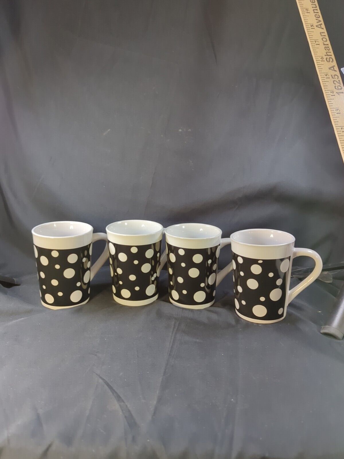 Royal Norfolk 15 oz Coffee mug Black and White Polka Dot Stoneware Set 4 Mugs