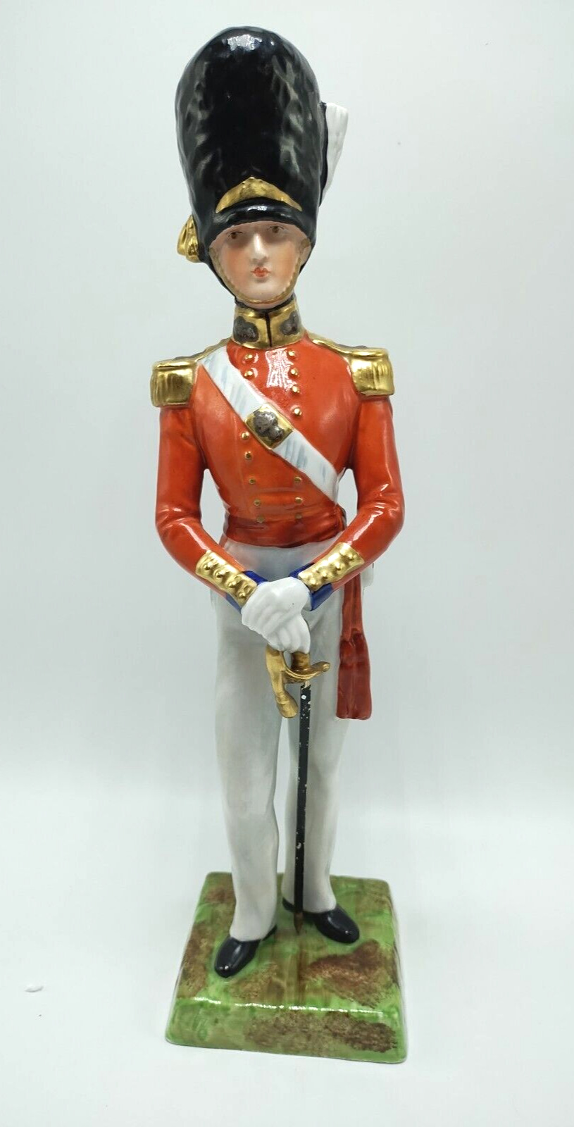 Carl Thieme Dresden porcelain soldier - British Officer of Grenadier Guards 1840