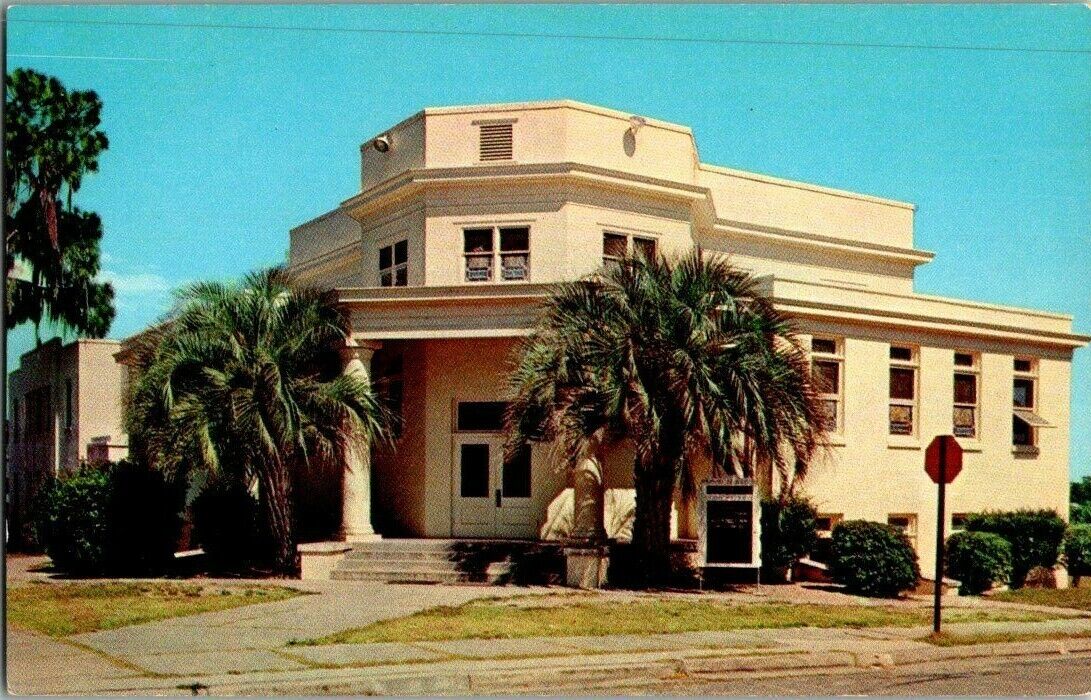 1950\'S. GRACE BAPTIST CHURCH. CLERMONT, FL. POSTCARD. EP24