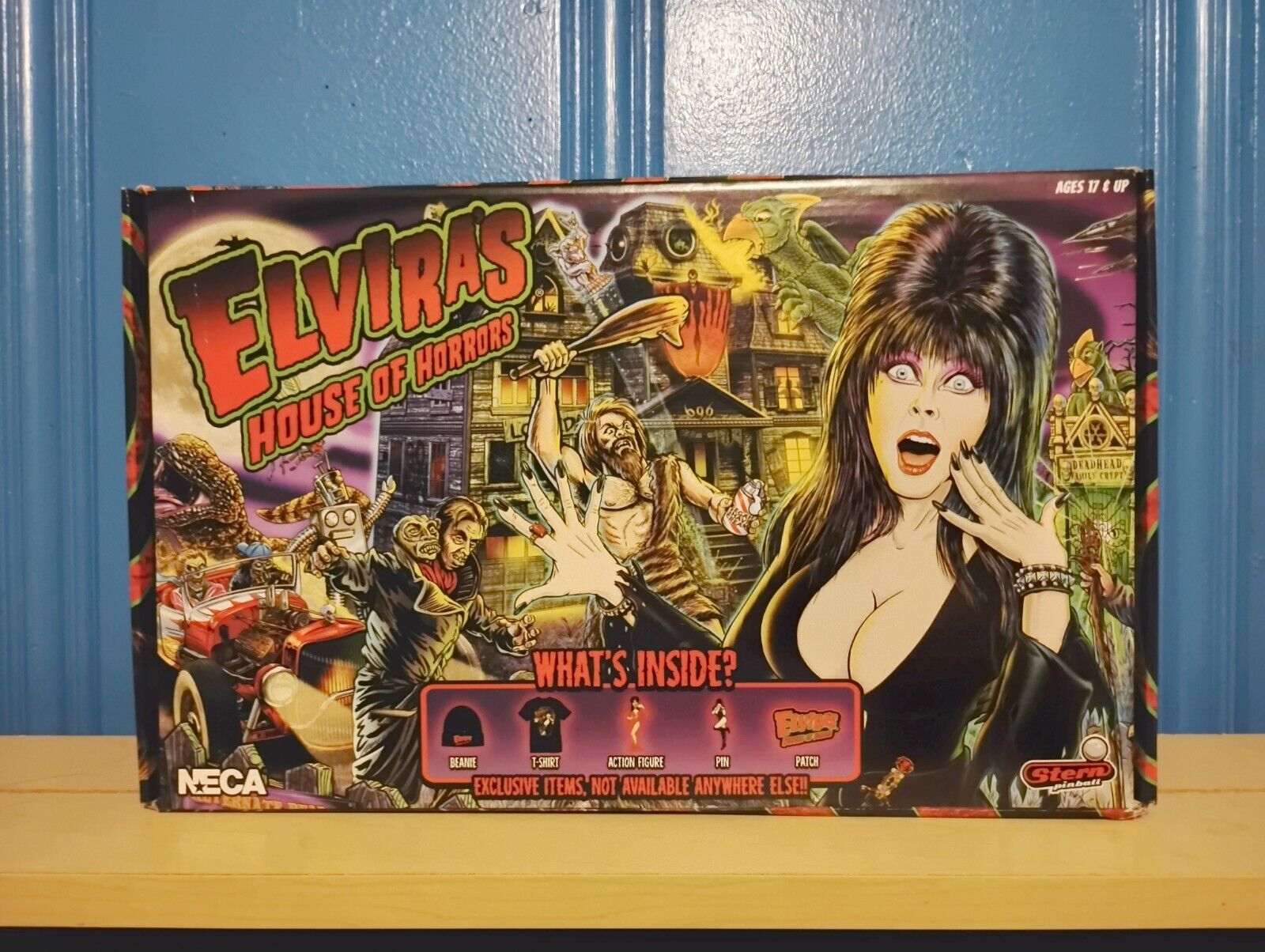 Elvira's House of Horrors Box Neca New opened includes XL Tee shirt