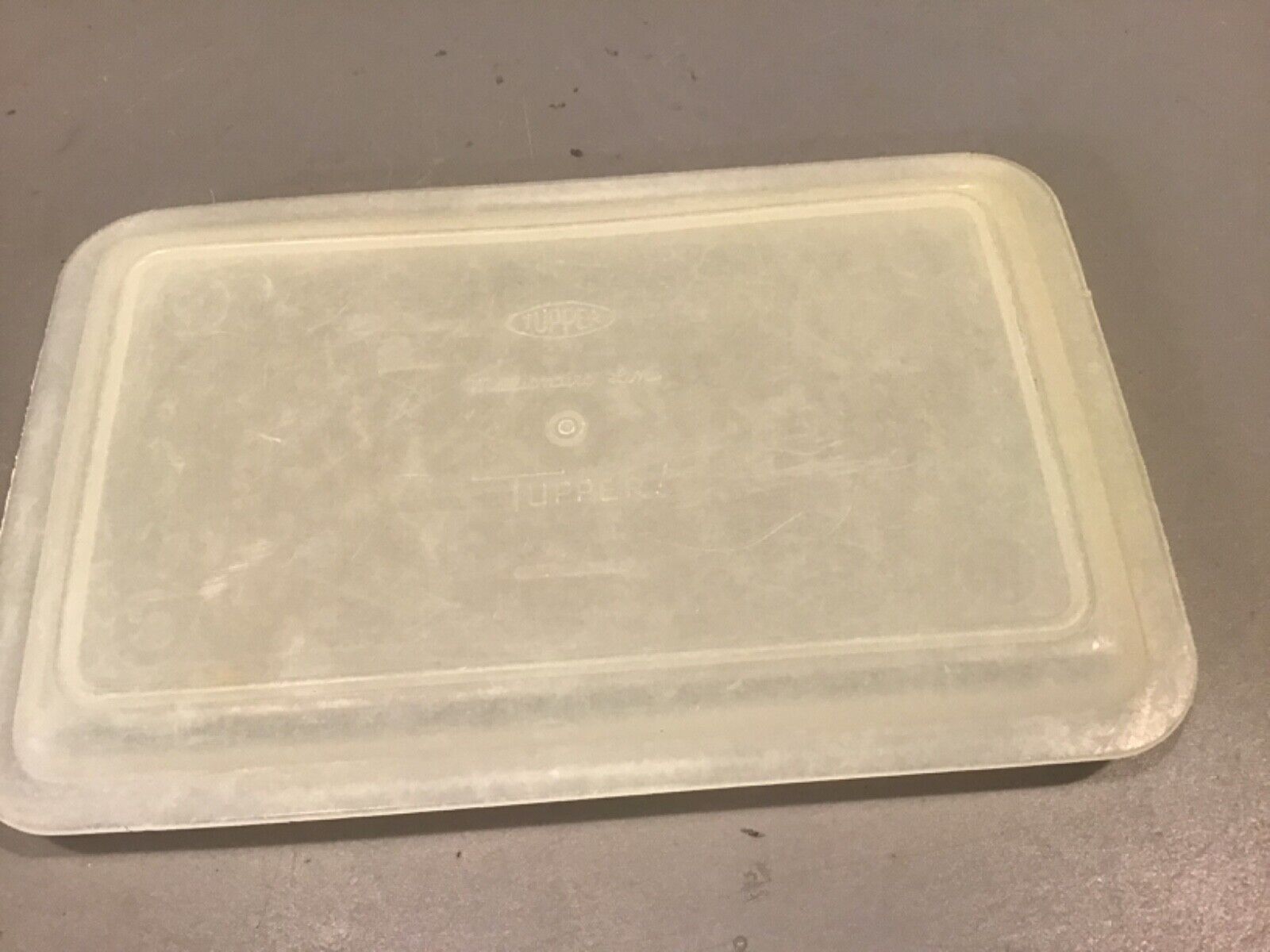 Vintage Rarely Seen“Tupper”Tupperware Lid Replacement Only 3”x5”Millionaire Line