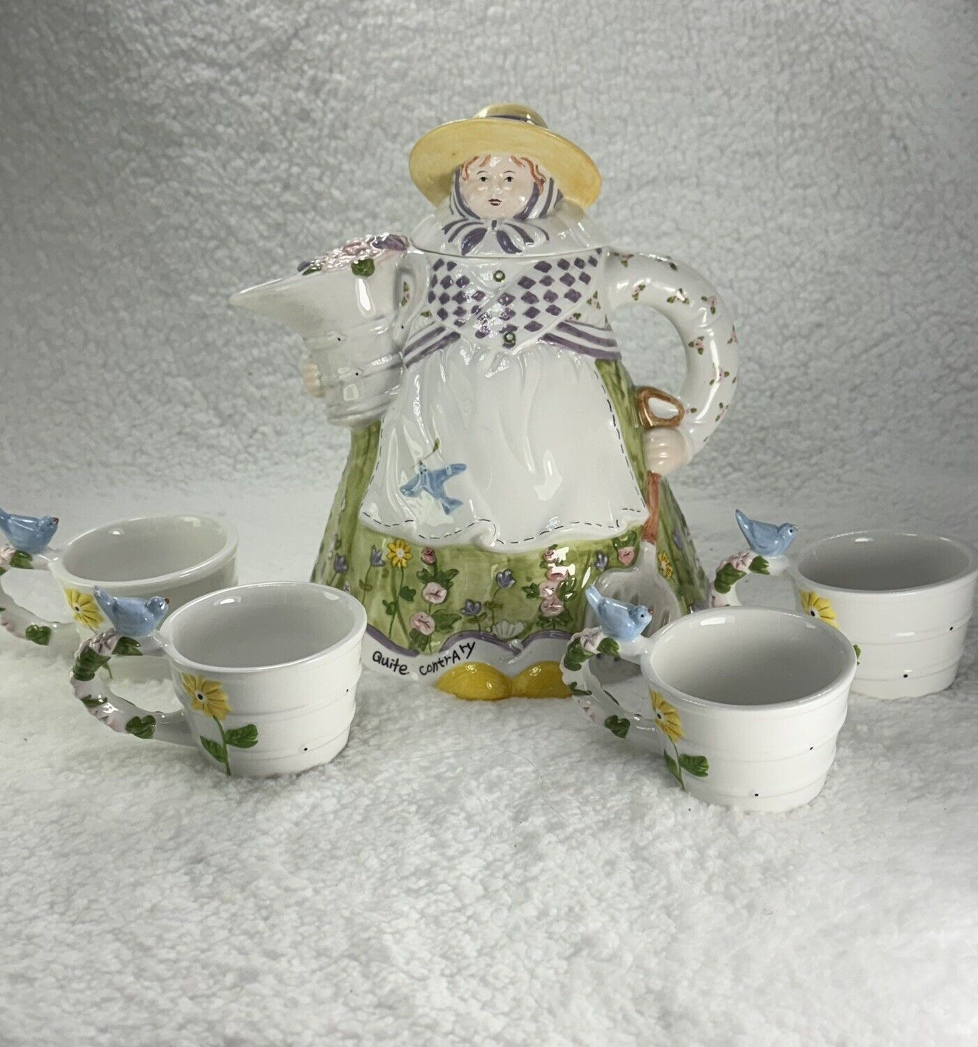 Department 56 Mary Mary Quite Contrary Teapot & 4 Mini Teacups