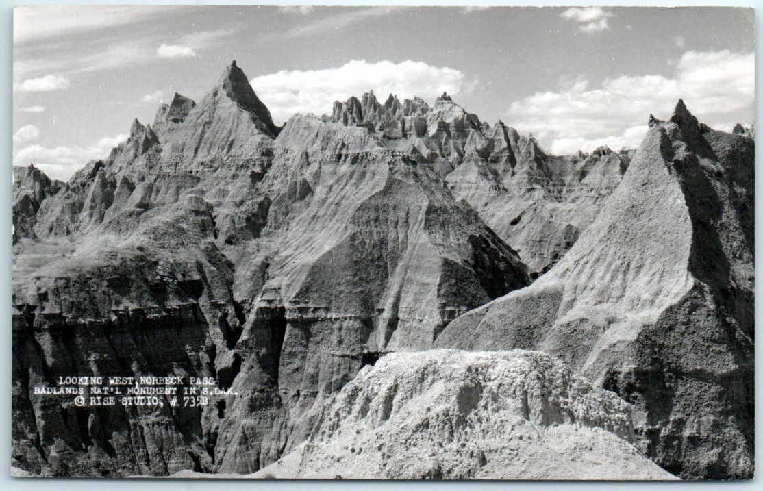 Postcard - Looking West Norbeck Pass, Badlands National Monument - South Dakota