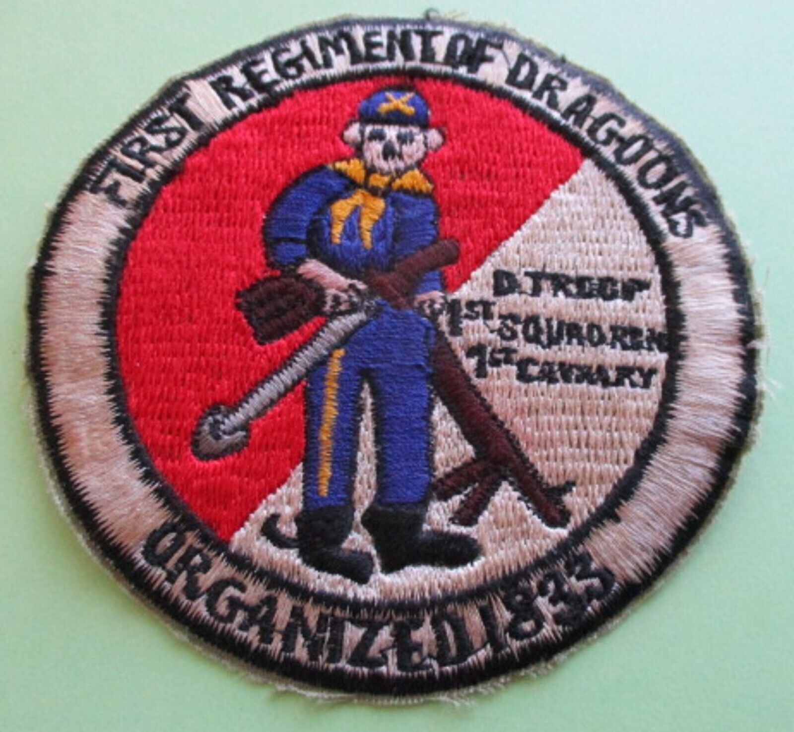 1st REGIMENT OF DRAGOONS DELTA TROOP US 1st CAVALRY FOUNDED 1833 VIETNAM PATCH
