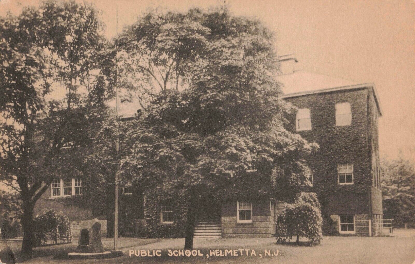 Helmetta NJ Public School c.1908 Postcard A516