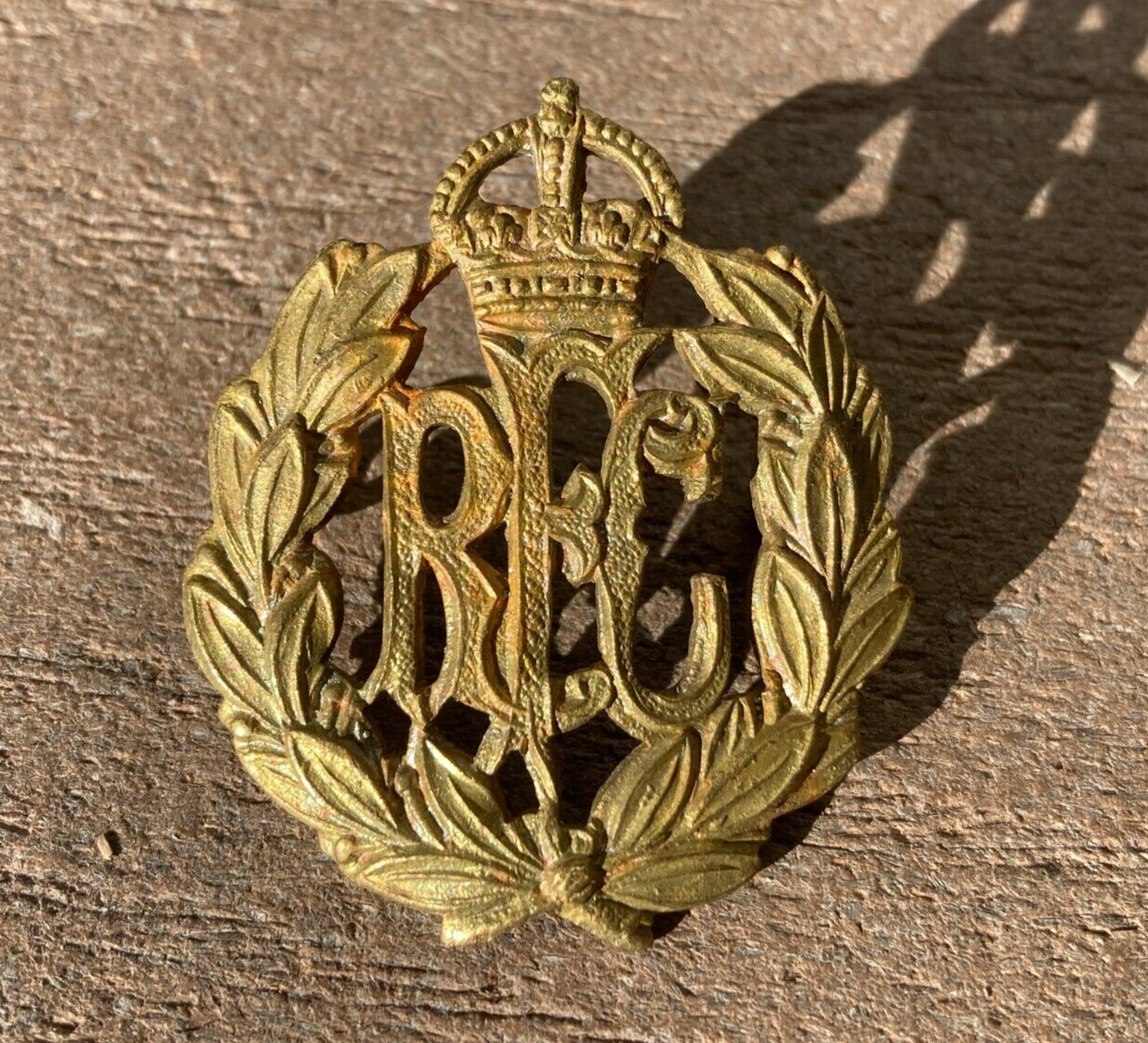 WW1 British England Great Britain RFC Cap Hat Badge Royal Flying corps