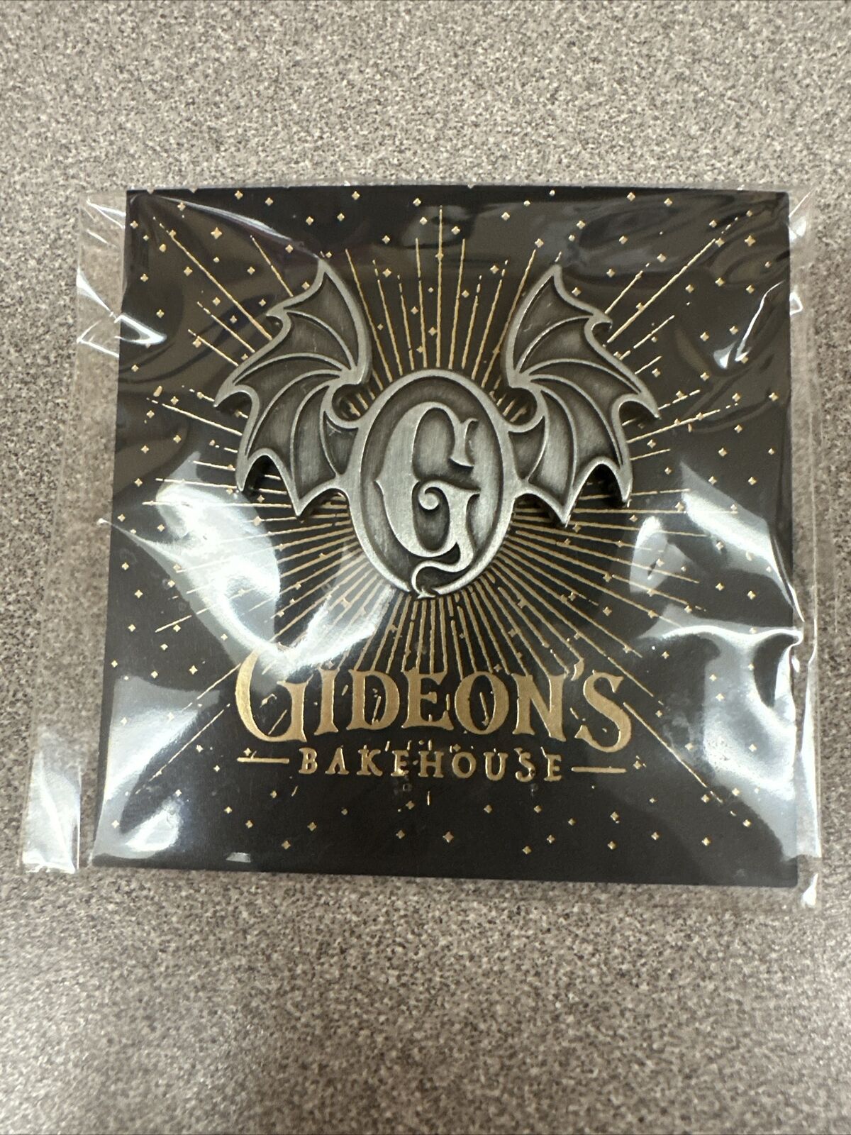 NEW/SEALED - Gideons Bakehouse Original Winged ‘G’ Pin - RETIRED - Unique